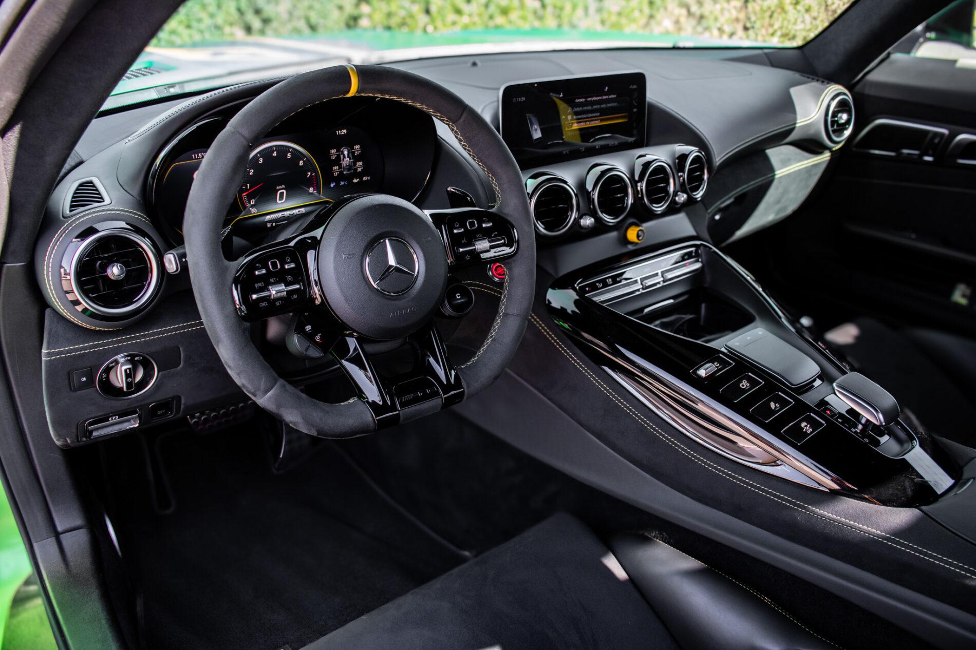 2019 Mercedes-Benz AMG GT R, zelená kupé, 12 987 km