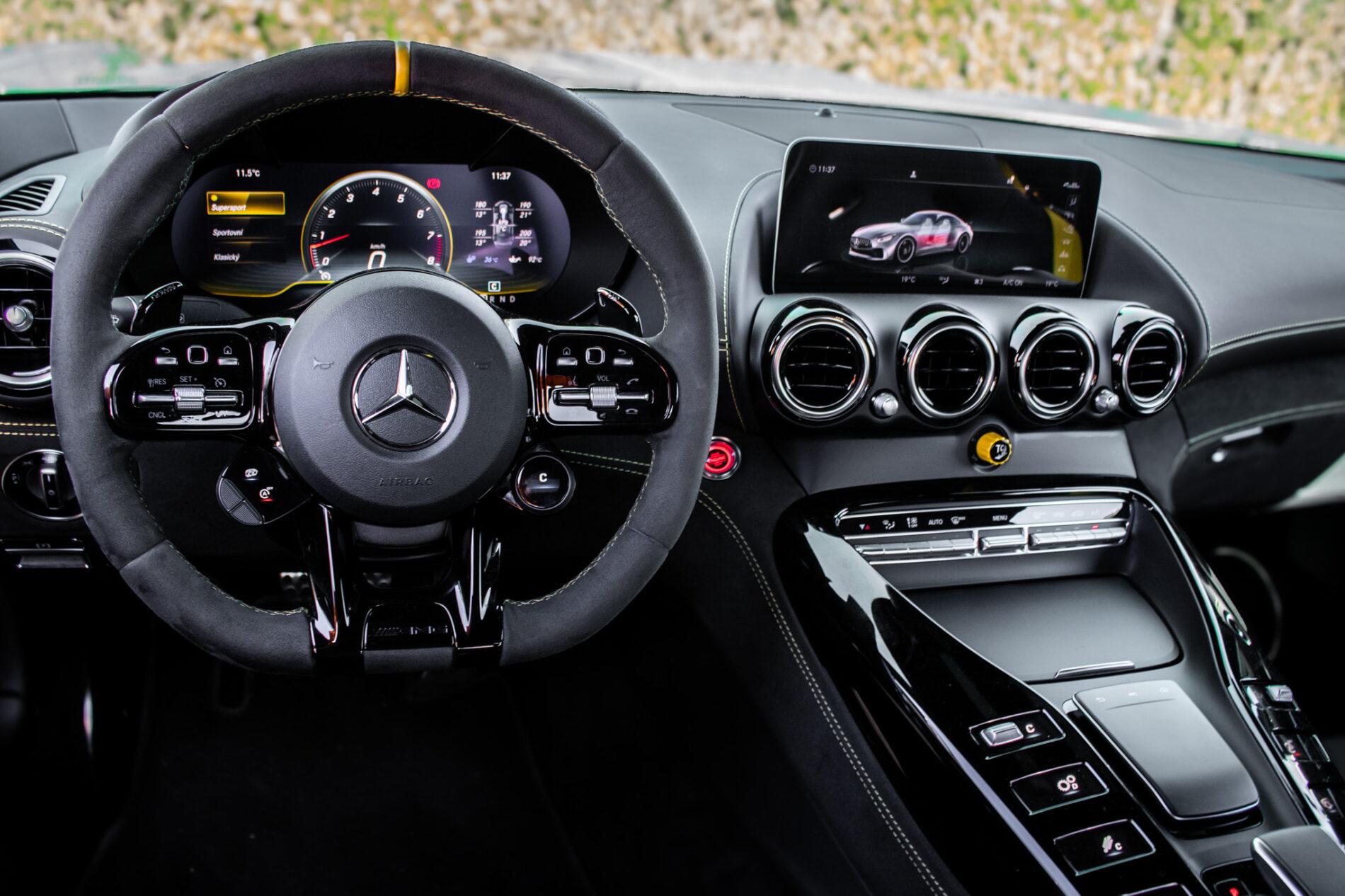 2019 Mercedes-Benz AMG GT R, zelená kupé, 12 987 km