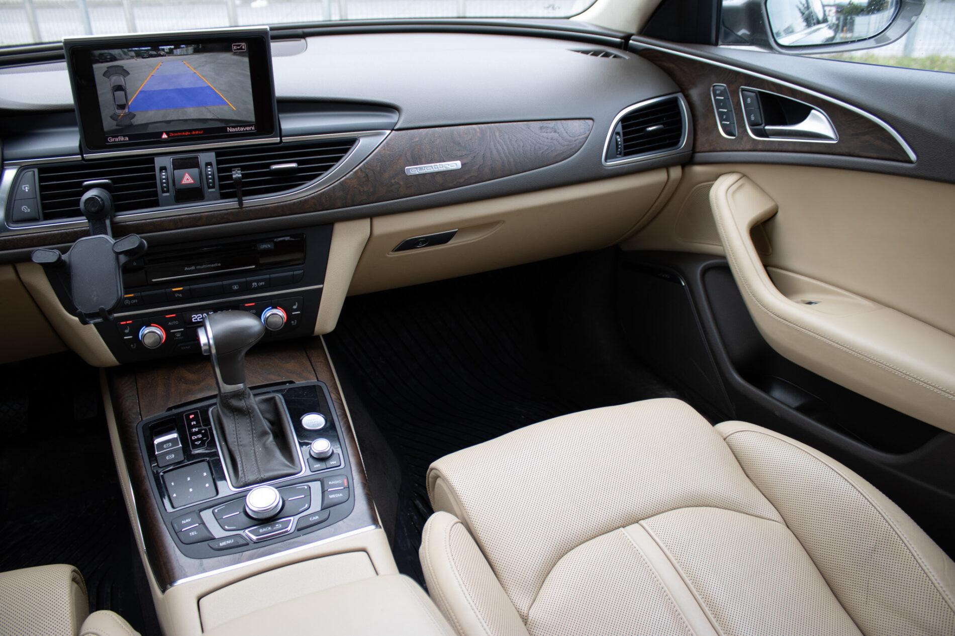 2013 AUDI A6, sivá sedan, 145 933 km