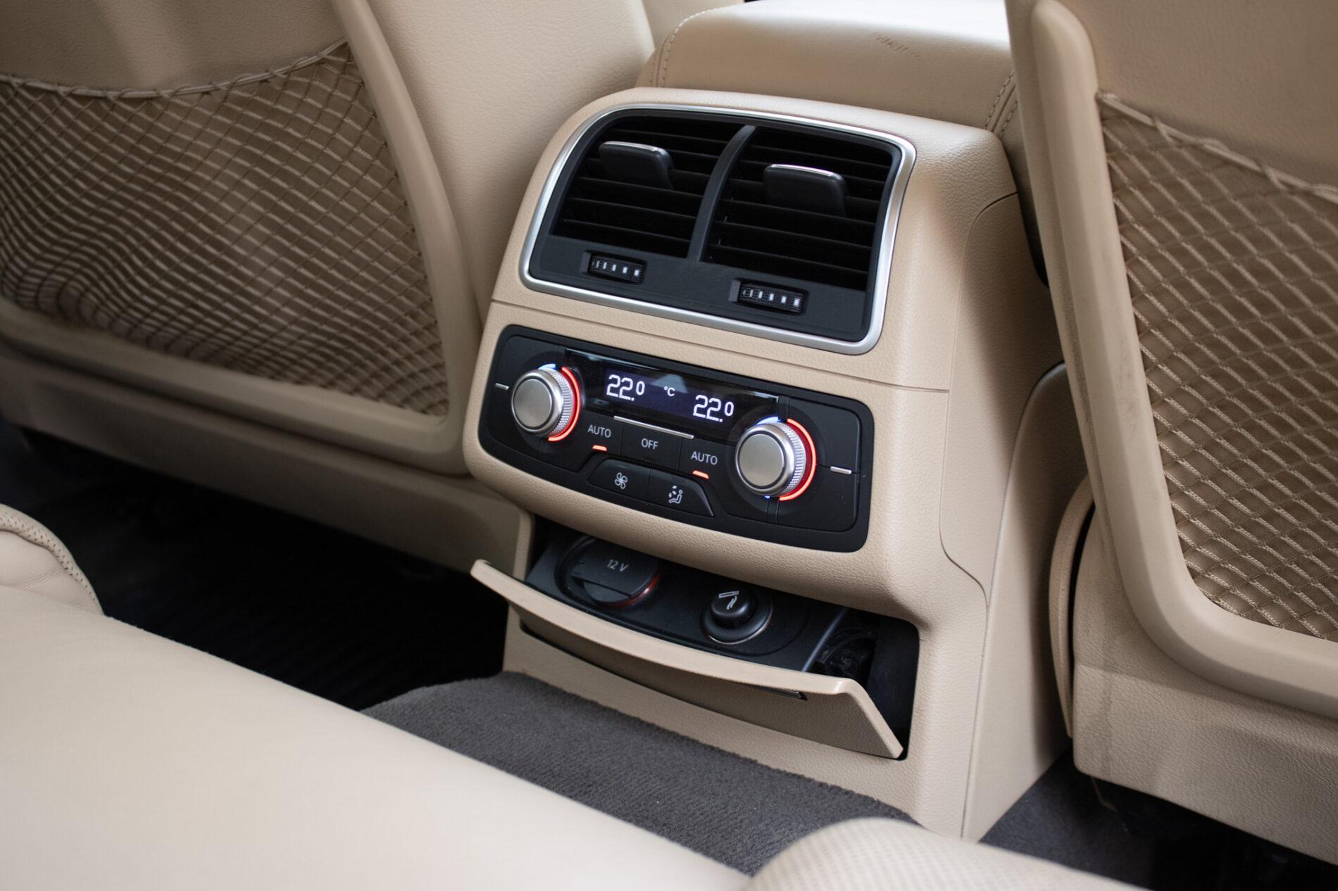 2013 AUDI A6, sivá sedan, 145 933 km