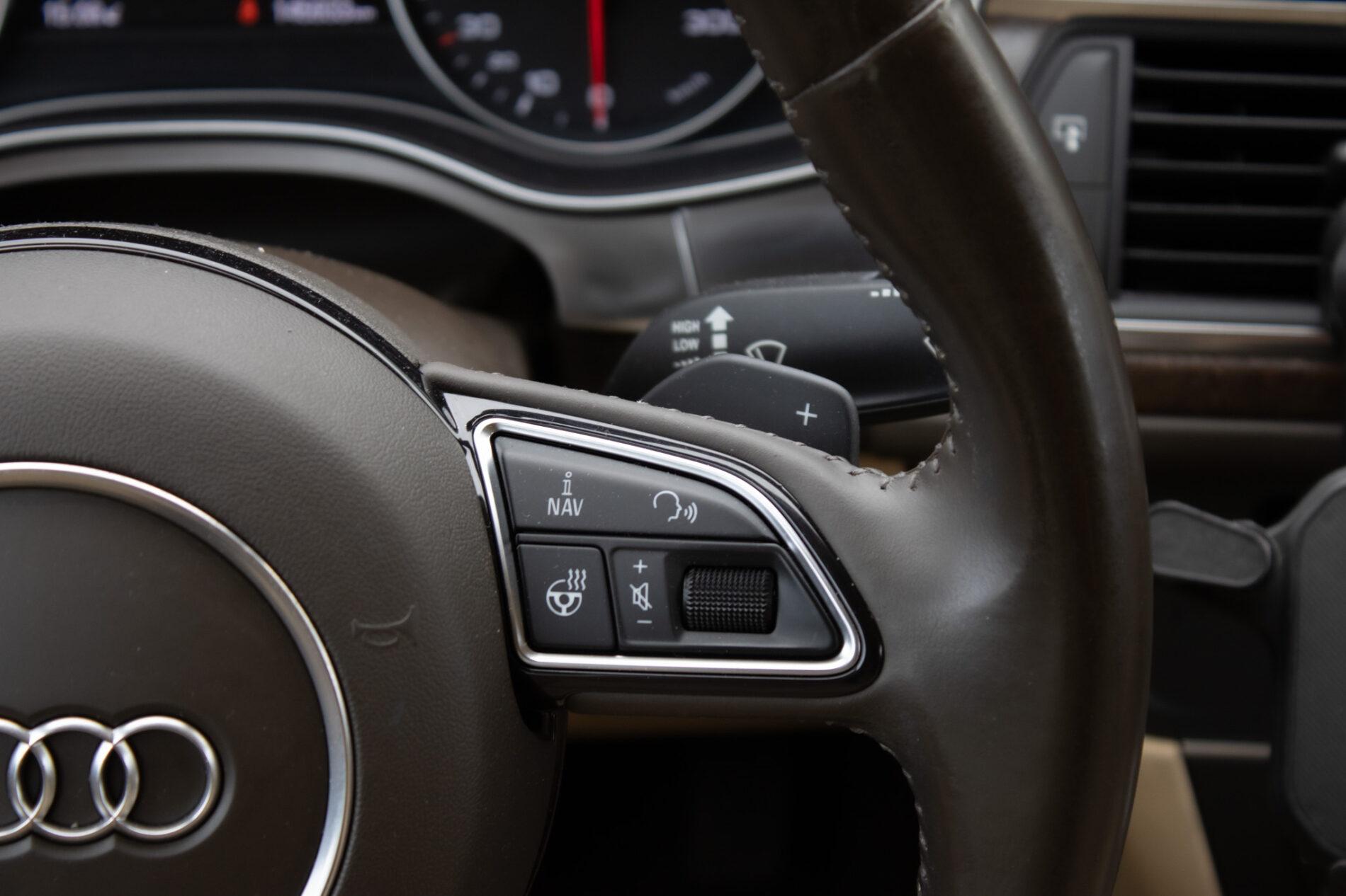 2013 AUDI A6, sivá sedan, 145 933 km