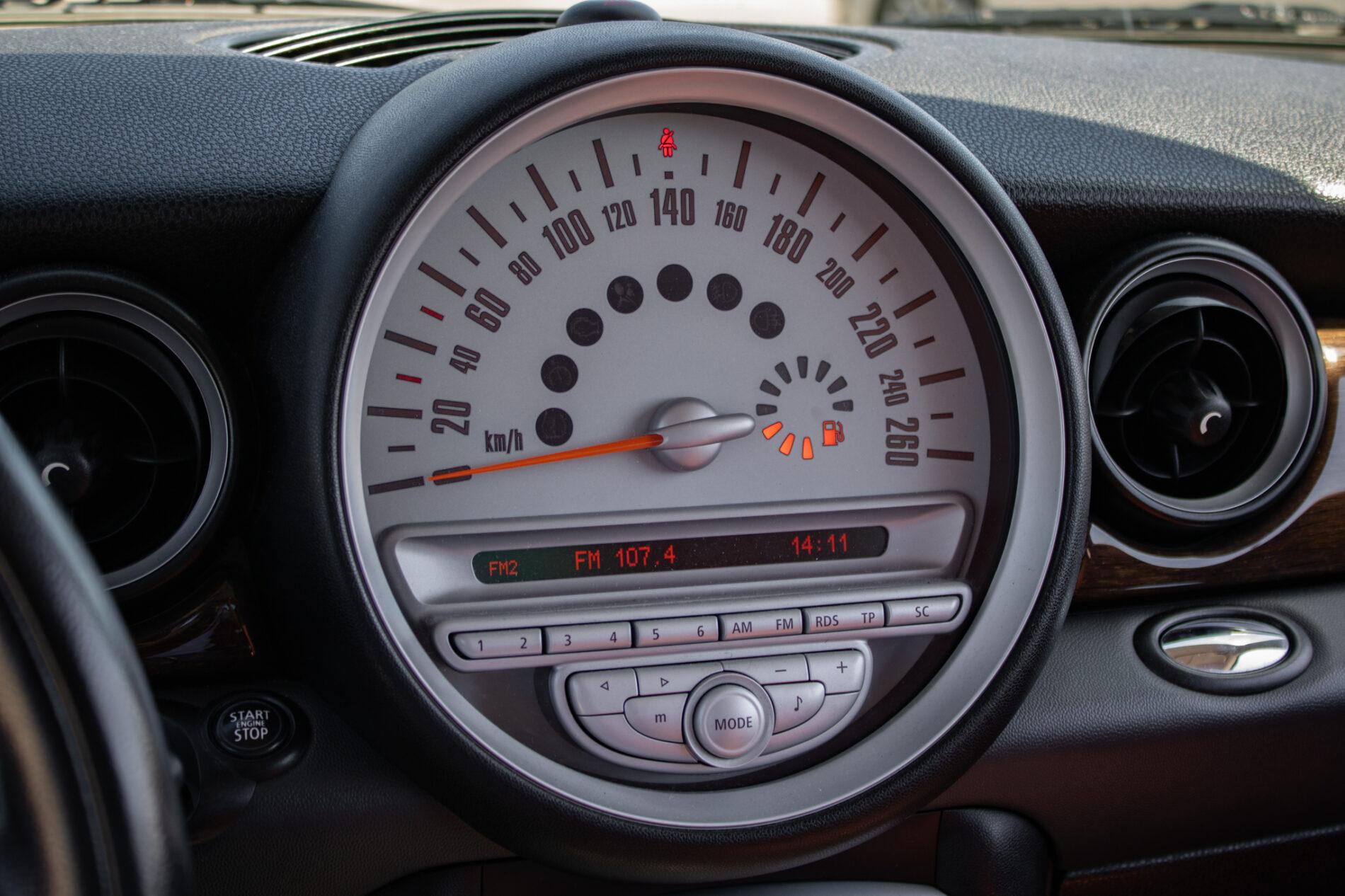 2009 MINI Cooper S, biela hatchback, 158 491 km