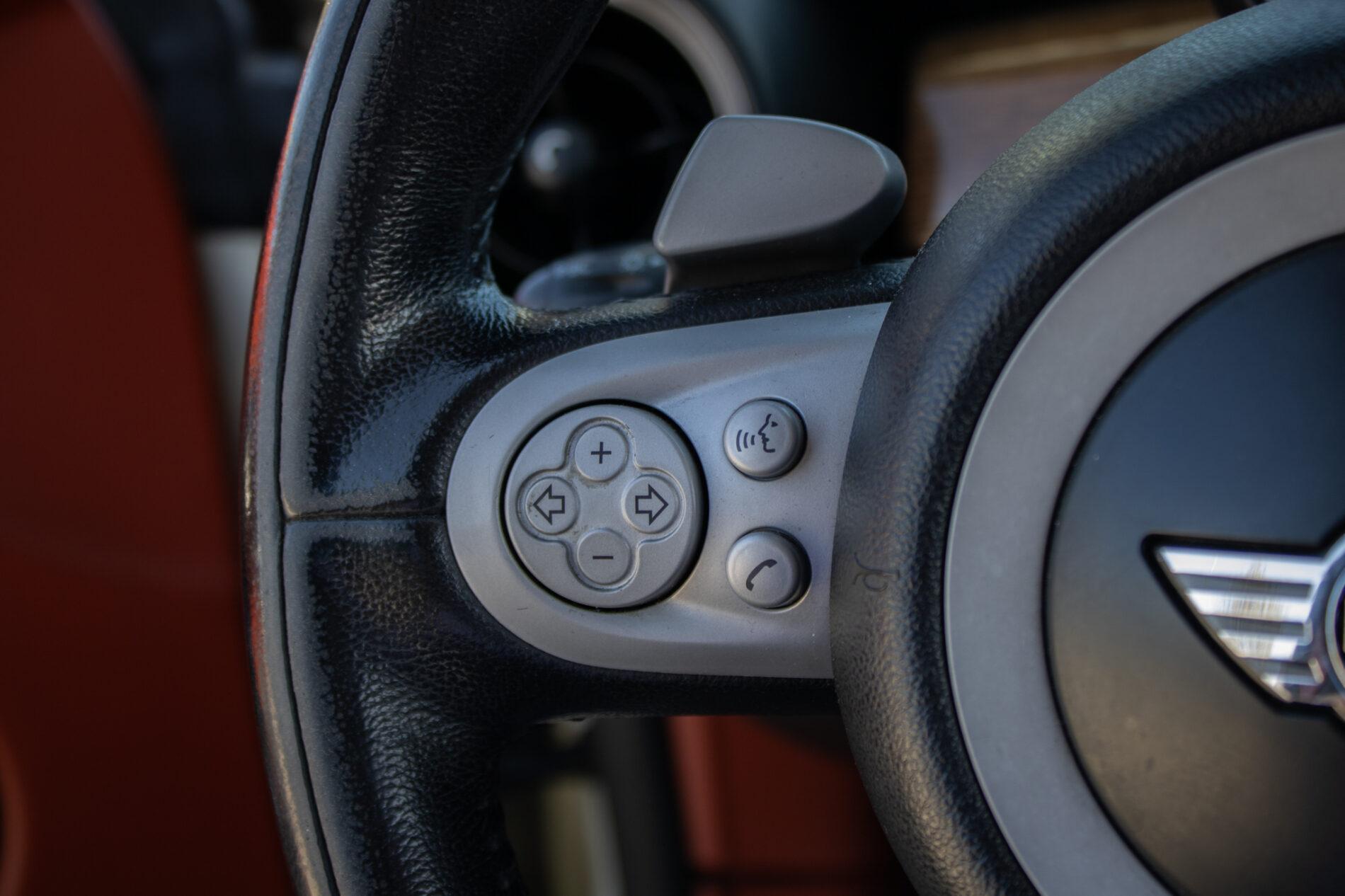 2009 MINI Cooper S, biela hatchback, 158 491 km