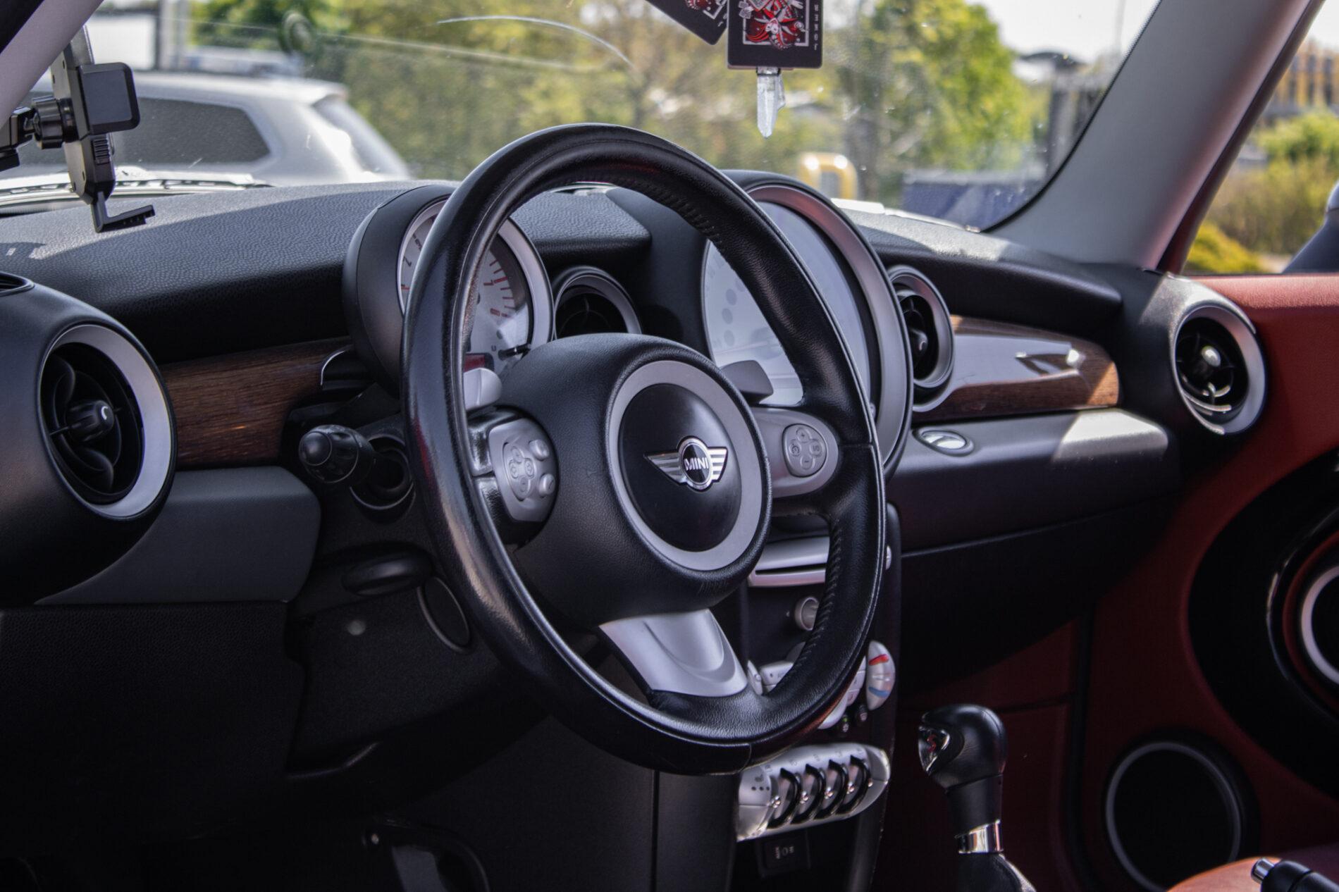 2009 MINI Cooper S, biela hatchback, 158 491 km