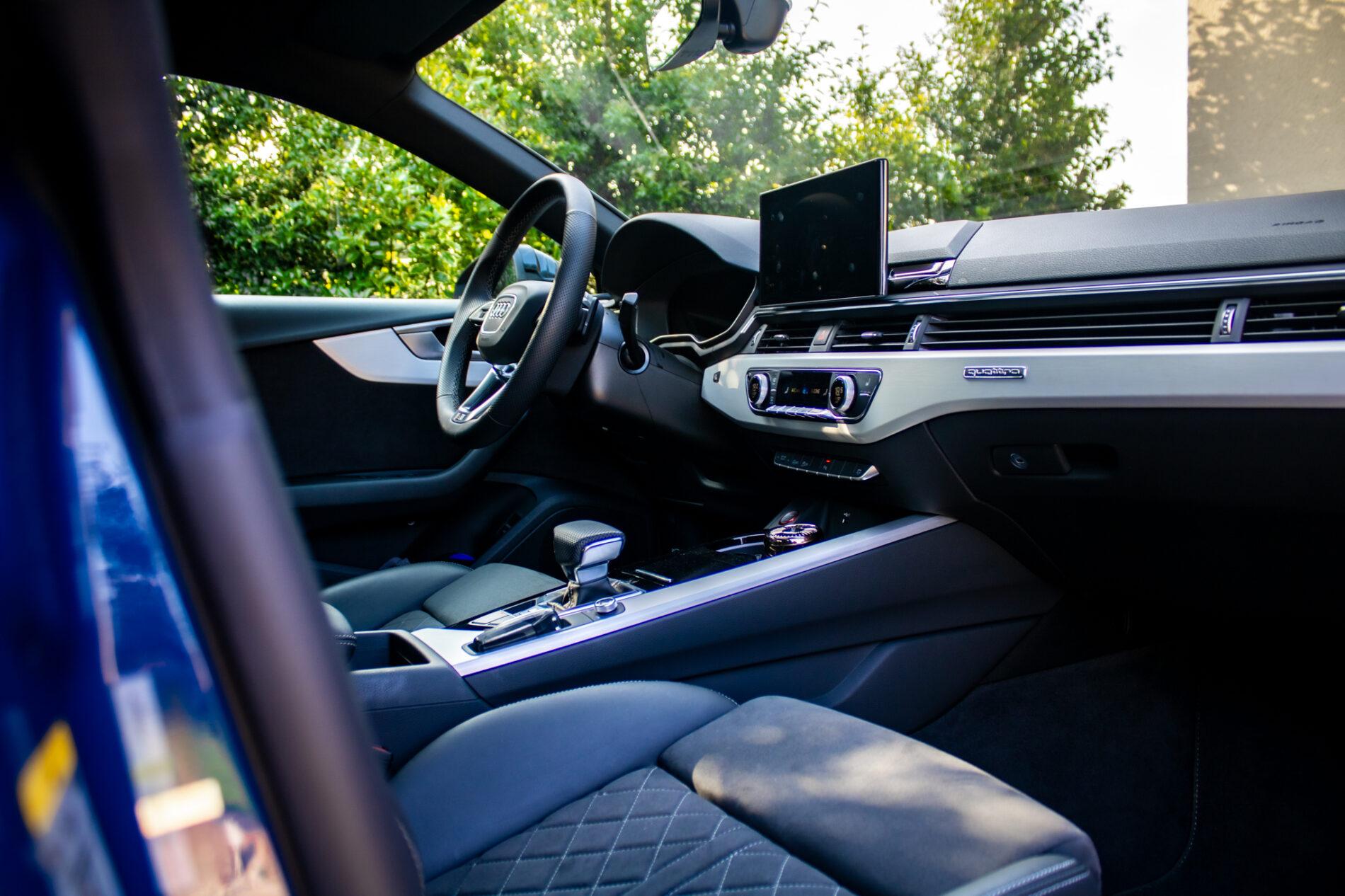 2023 AUDI S5, modrá hatchback, 22 564 km