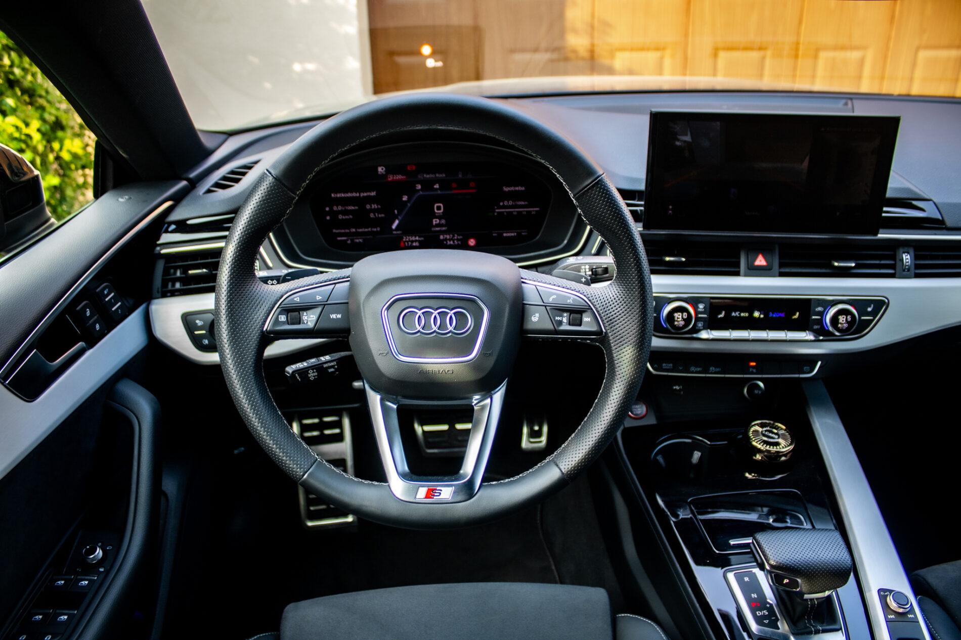 2023 AUDI S5, modrá hatchback, 22 564 km