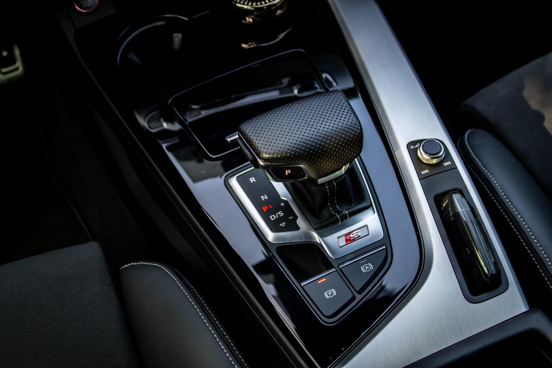 2023 AUDI S5, modrá hatchback, 22 564 km