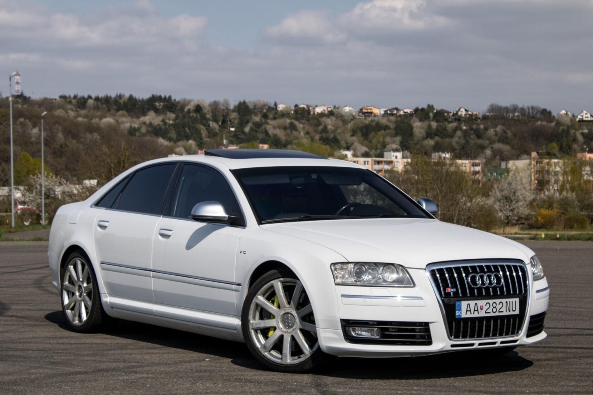 2008 AUDI S8, biela sedan, 246 825 km