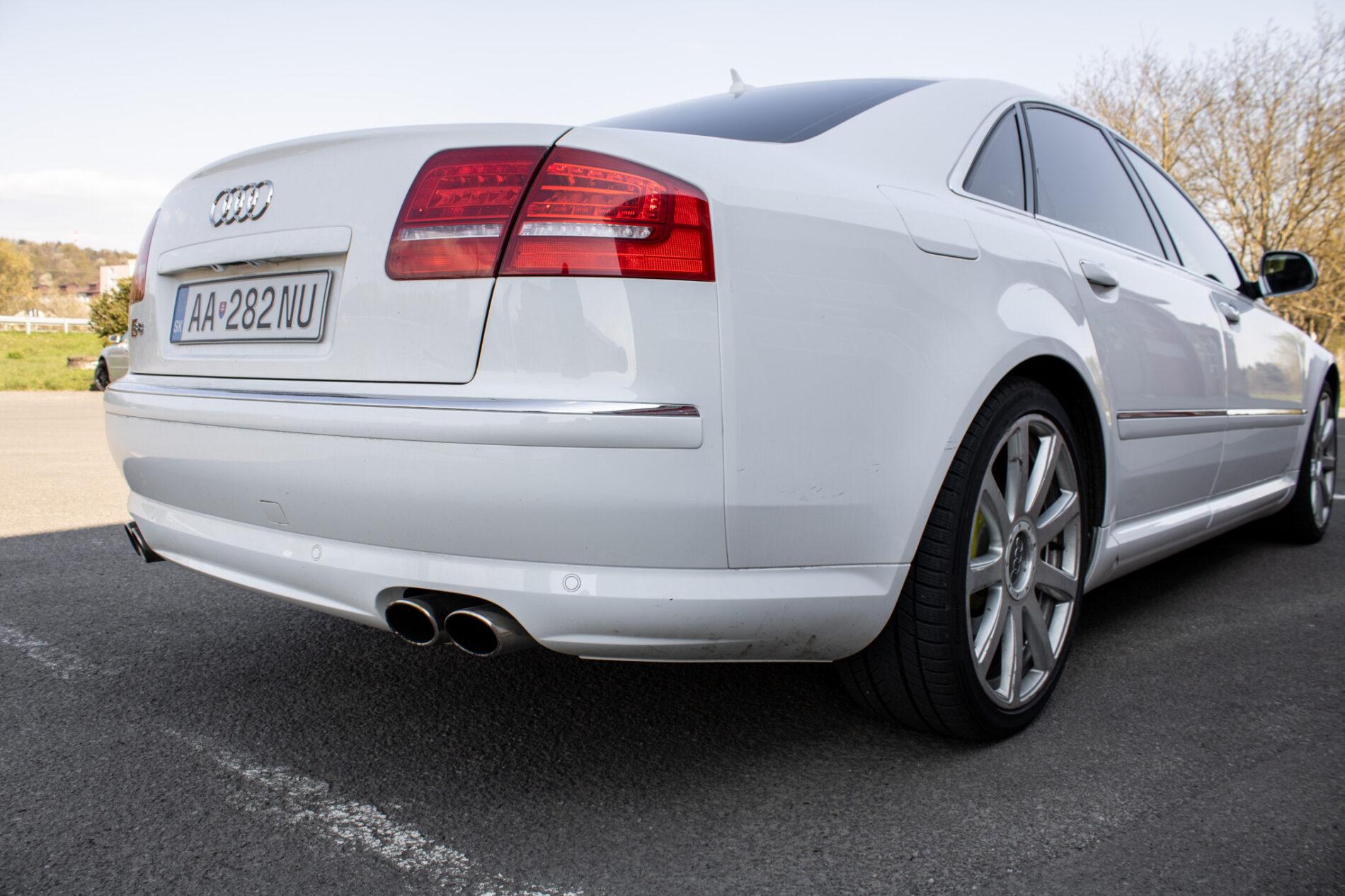 2008 AUDI S8, biela sedan, 246 825 km
