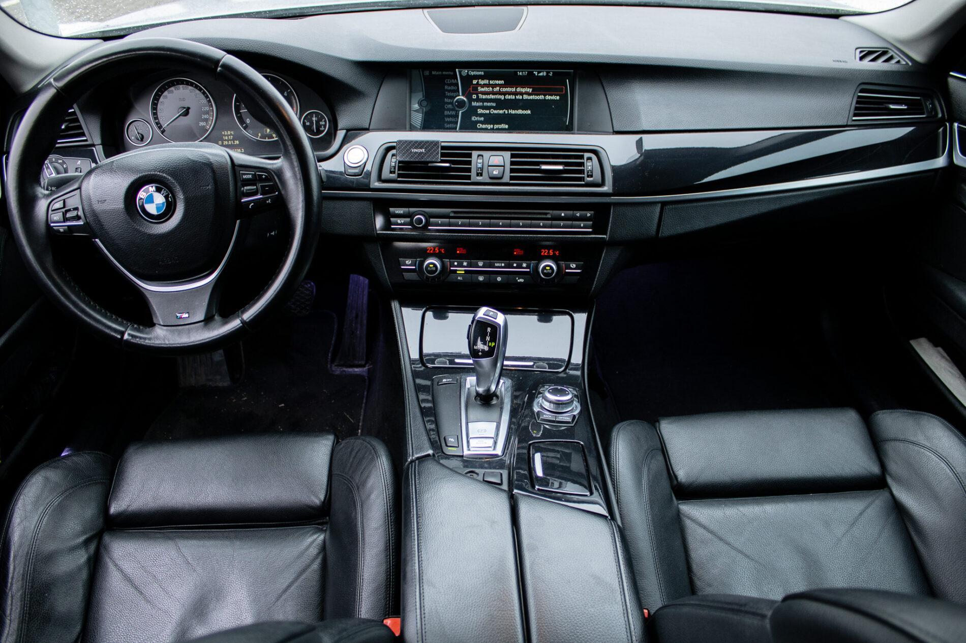 2012 BMW 530d, strieborná kombi, 269 675 km