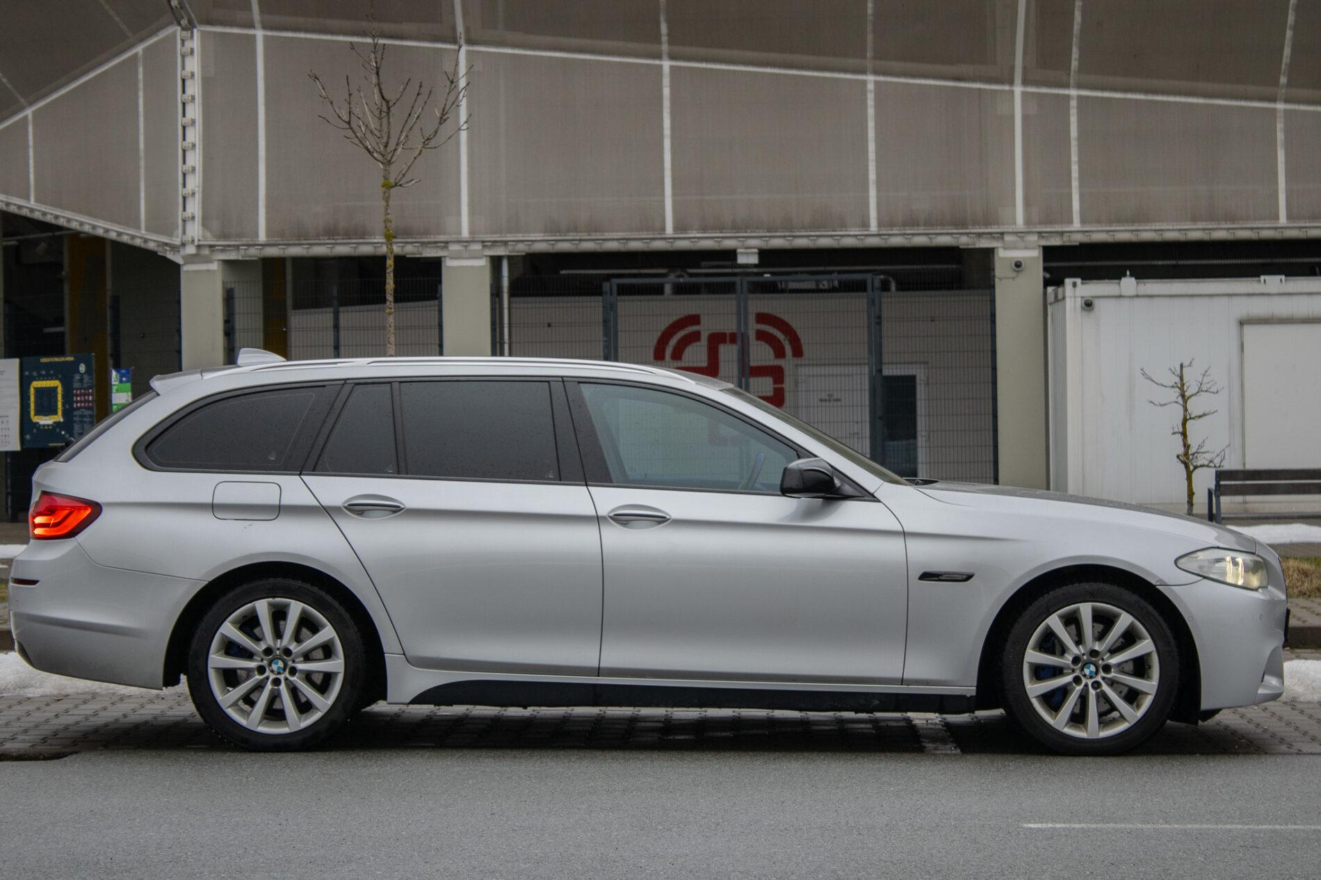 2012 BMW 530d, strieborná kombi, 269 675 km