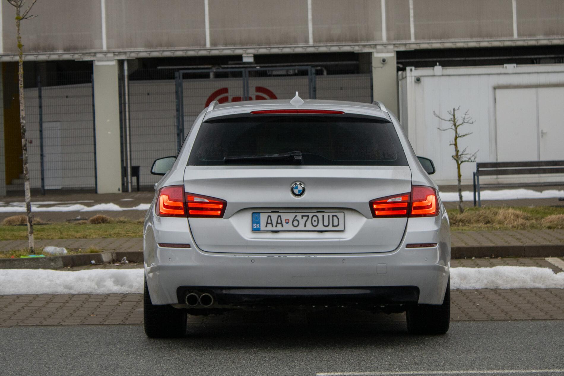 2012 BMW 530d, strieborná kombi, 269 675 km