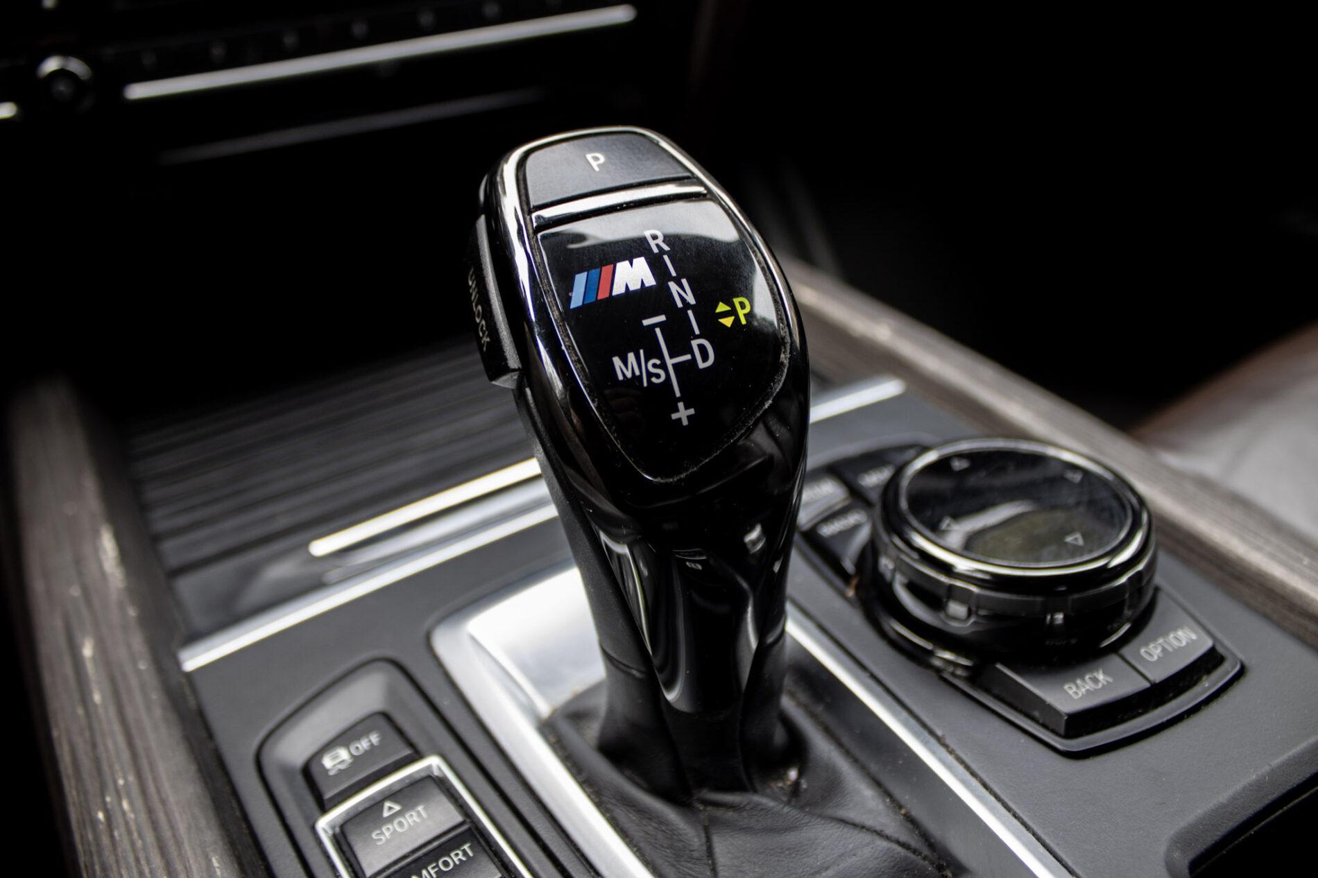 2014 BMW X5 M50d, sivá suv, 219 746 km