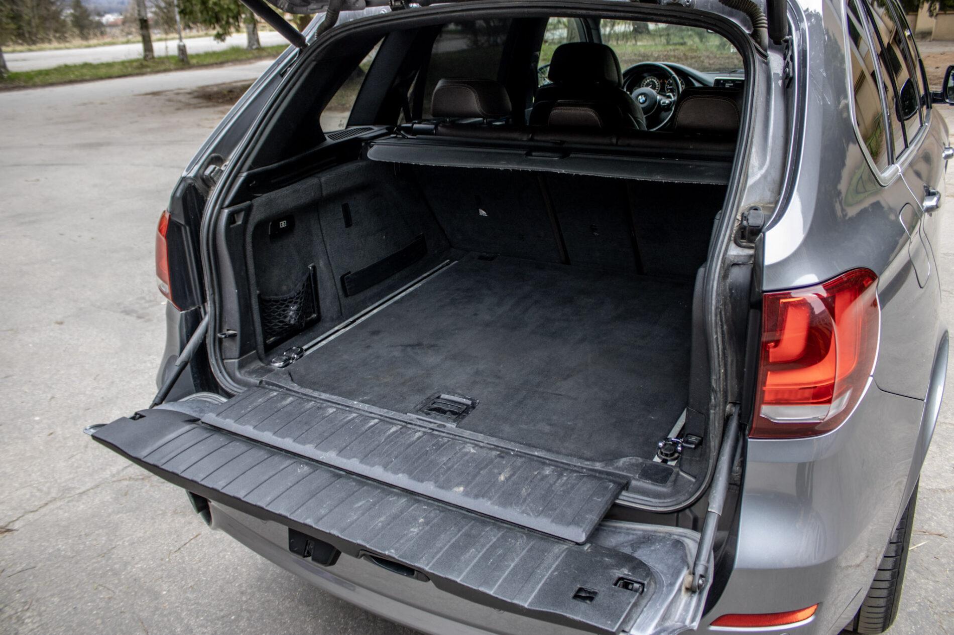 2014 BMW X5 M50d, sivá suv, 219 746 km