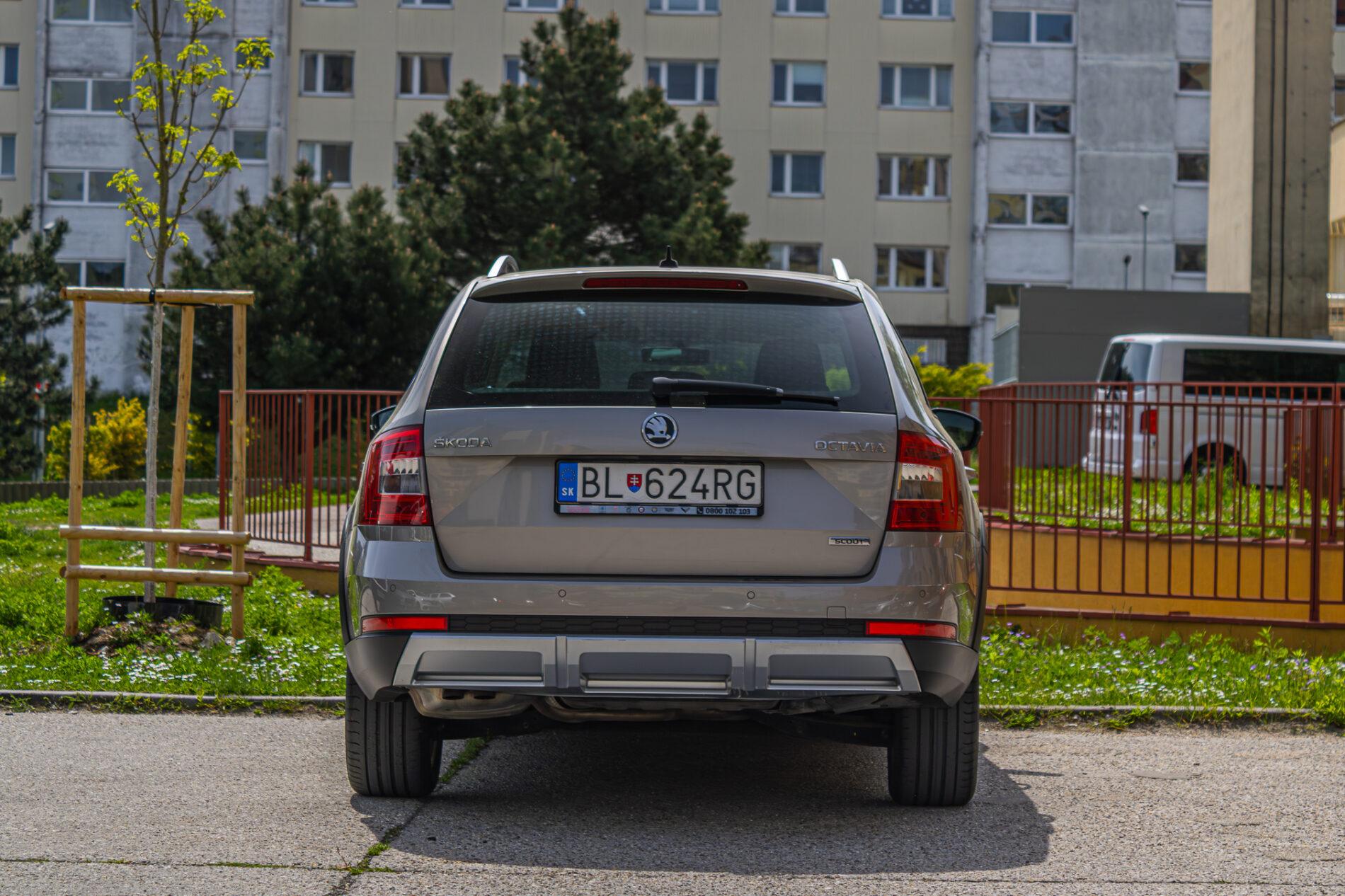 2016 Skoda Octavia RS, hnedá kombi, 228 663 km