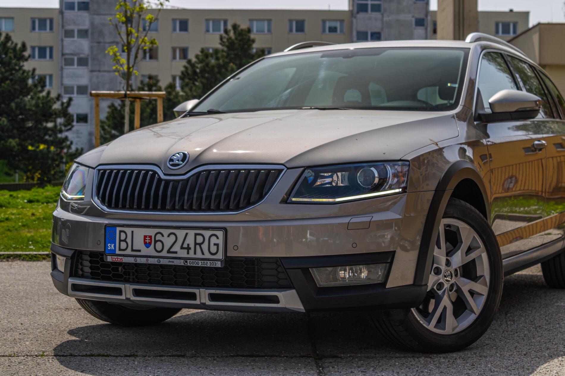 2016 Skoda Octavia RS, hnedá kombi, 228 663 km