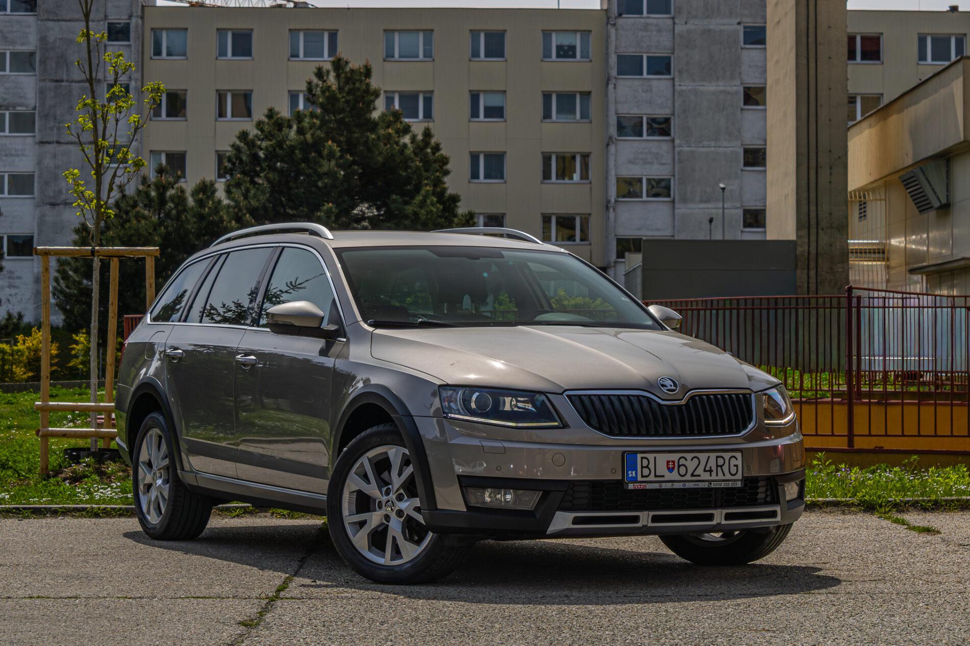 2016 Skoda Octavia RS, hnedá kombi, 228 663 km