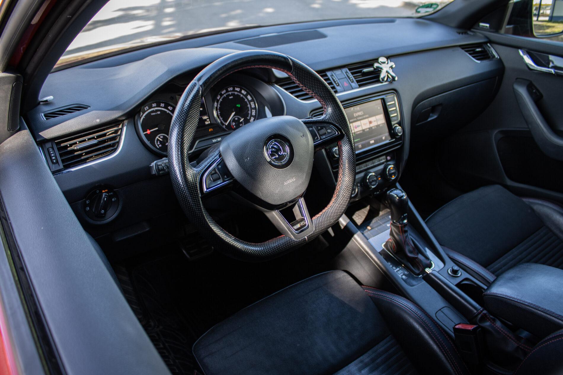 2016 Skoda Octavia RS, červená, 267 928 km