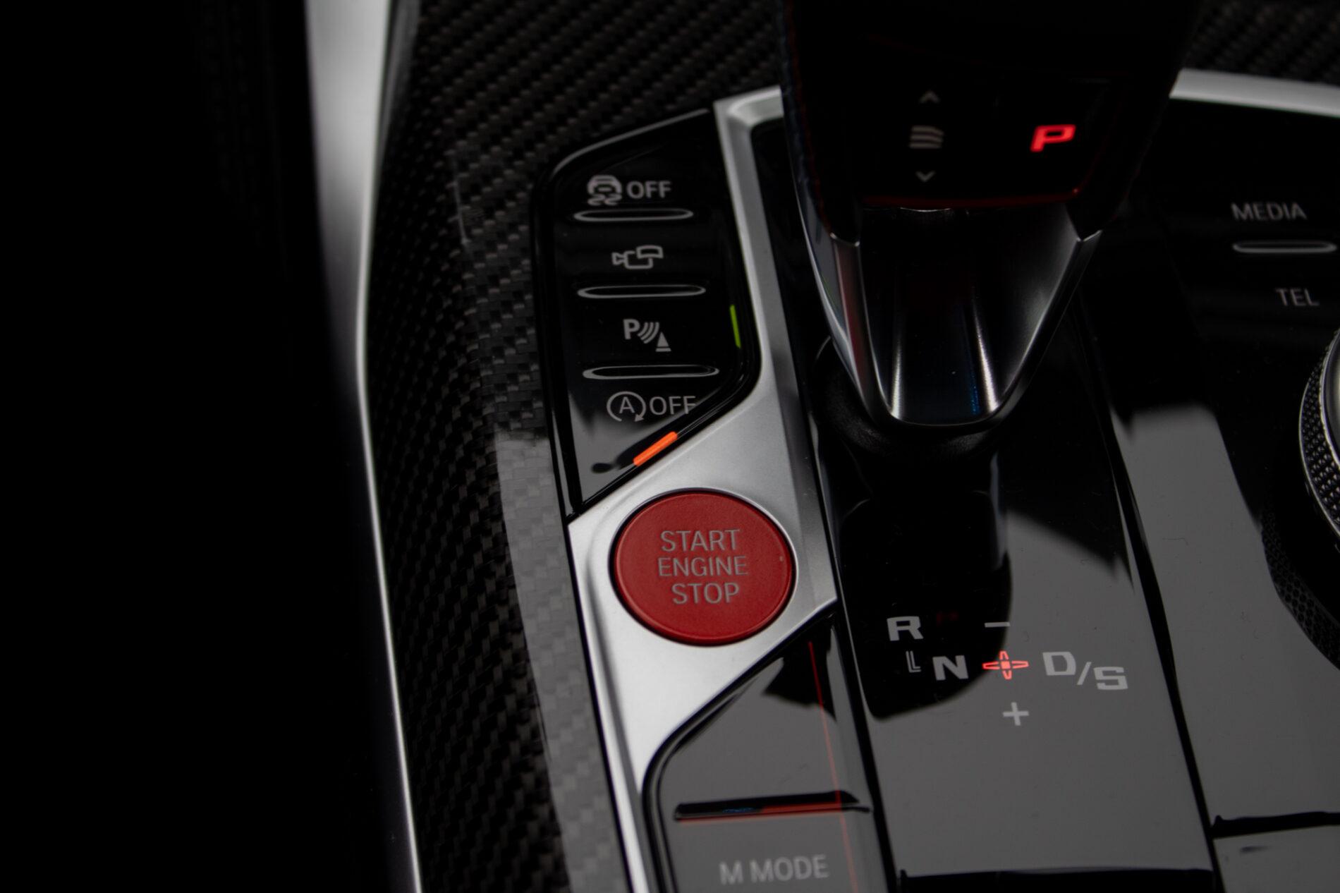 2023 BMW M4, sivá kupé, 9 194 km