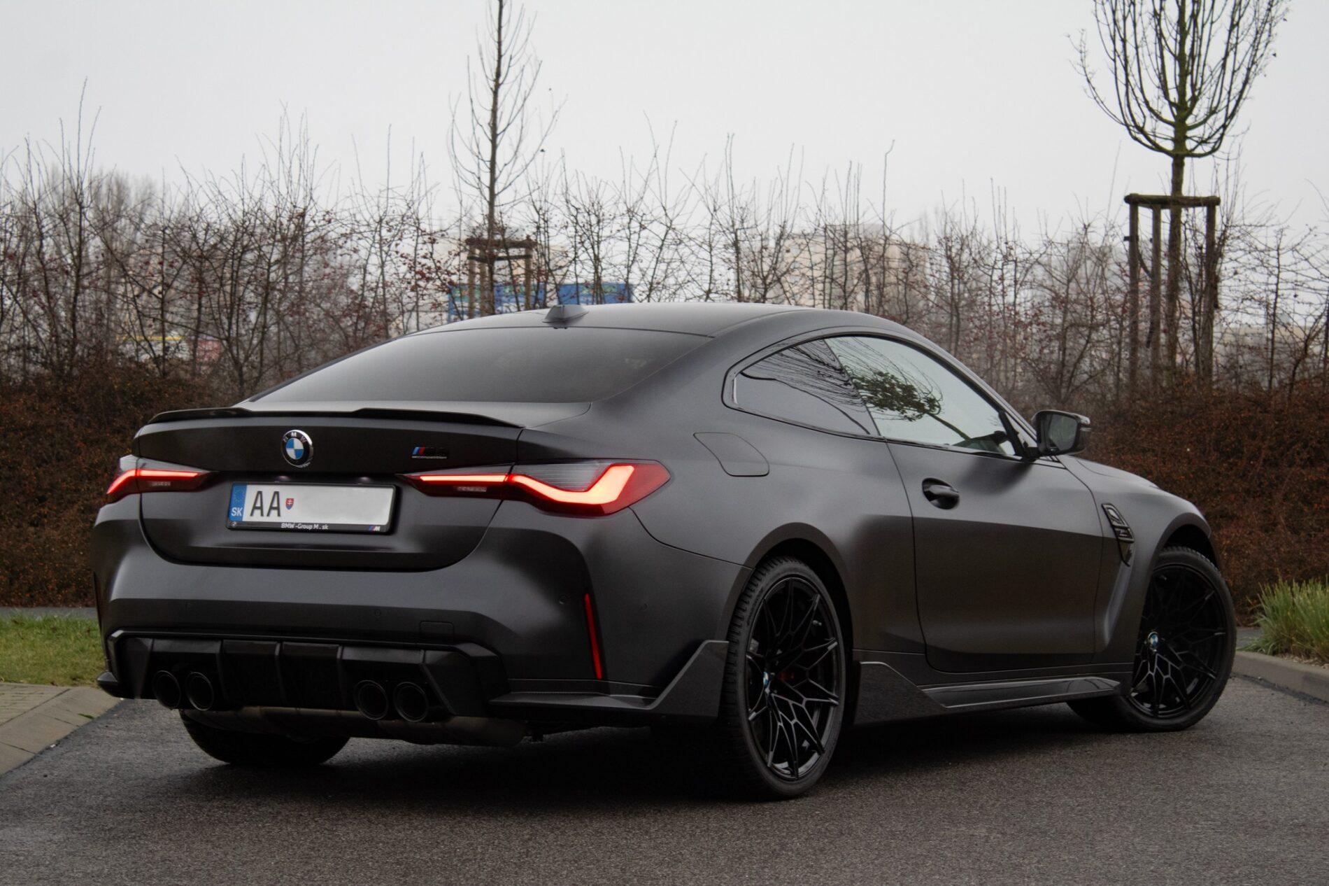 2023 BMW M4, sivá kupé, 9 194 km