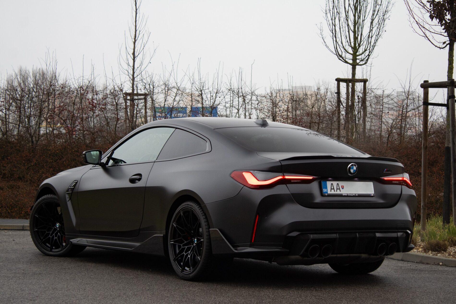 2023 BMW M4, sivá kupé, 9 194 km