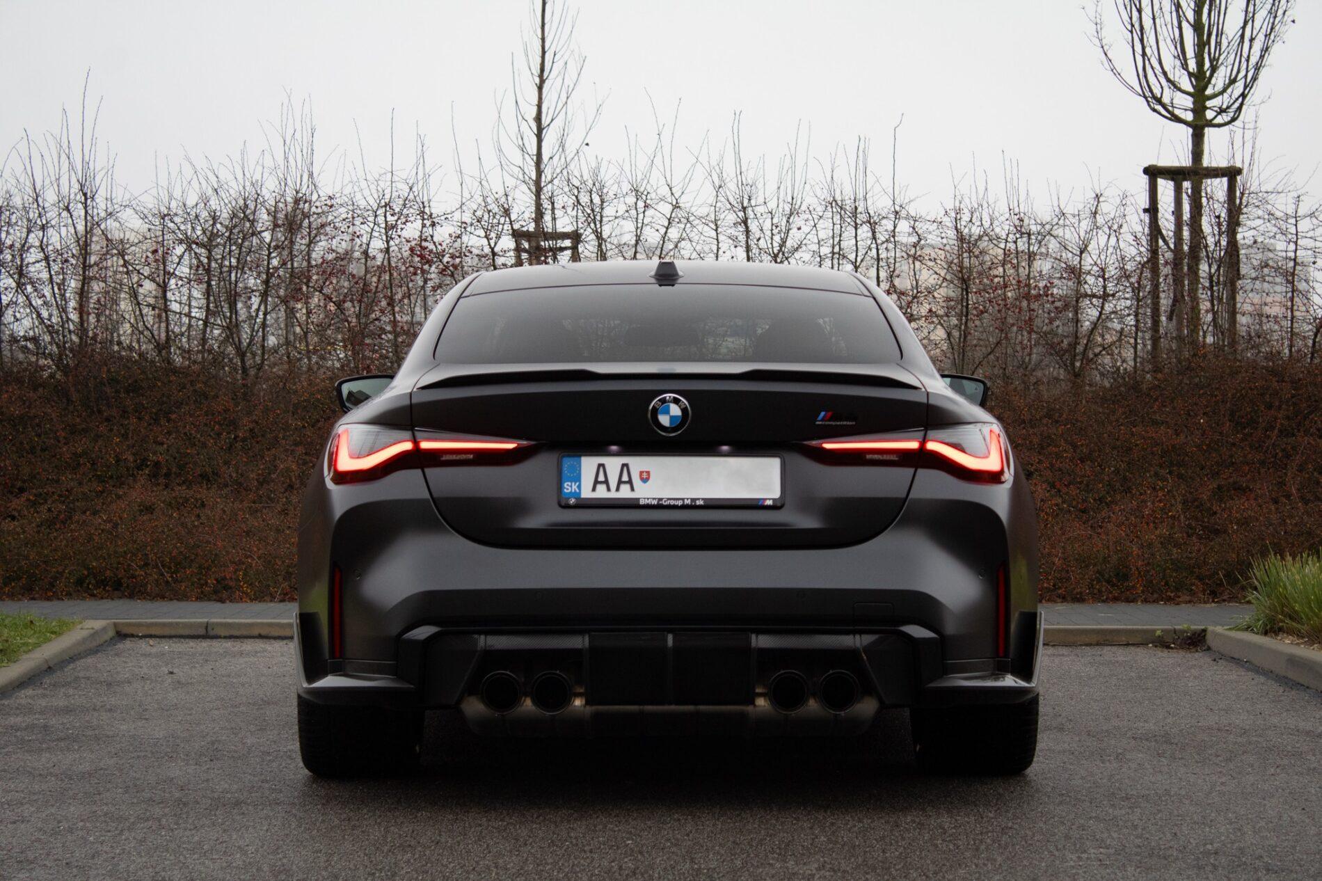 2023 BMW M4, sivá kupé, 9 194 km