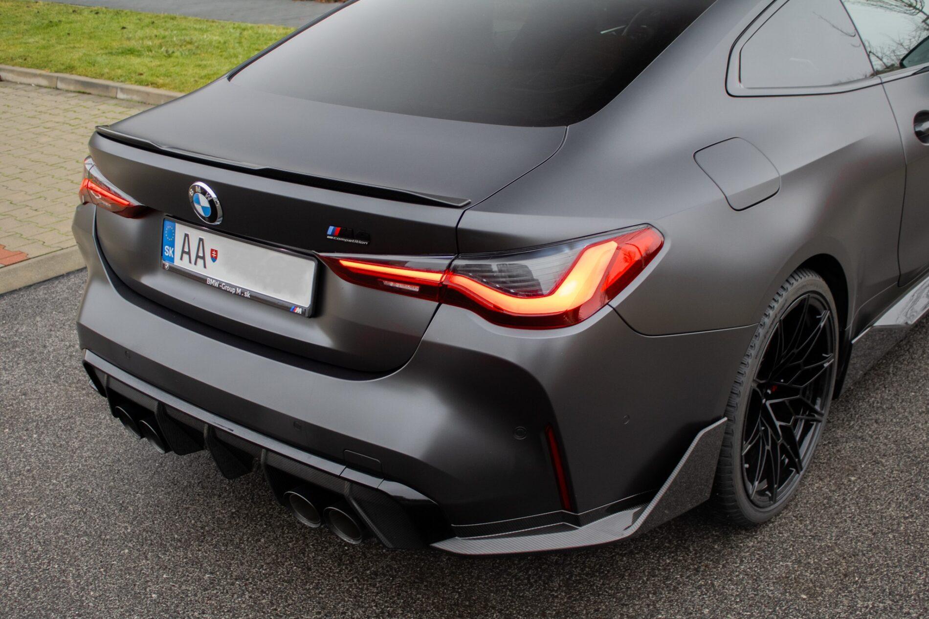 2023 BMW M4, sivá kupé, 9 194 km