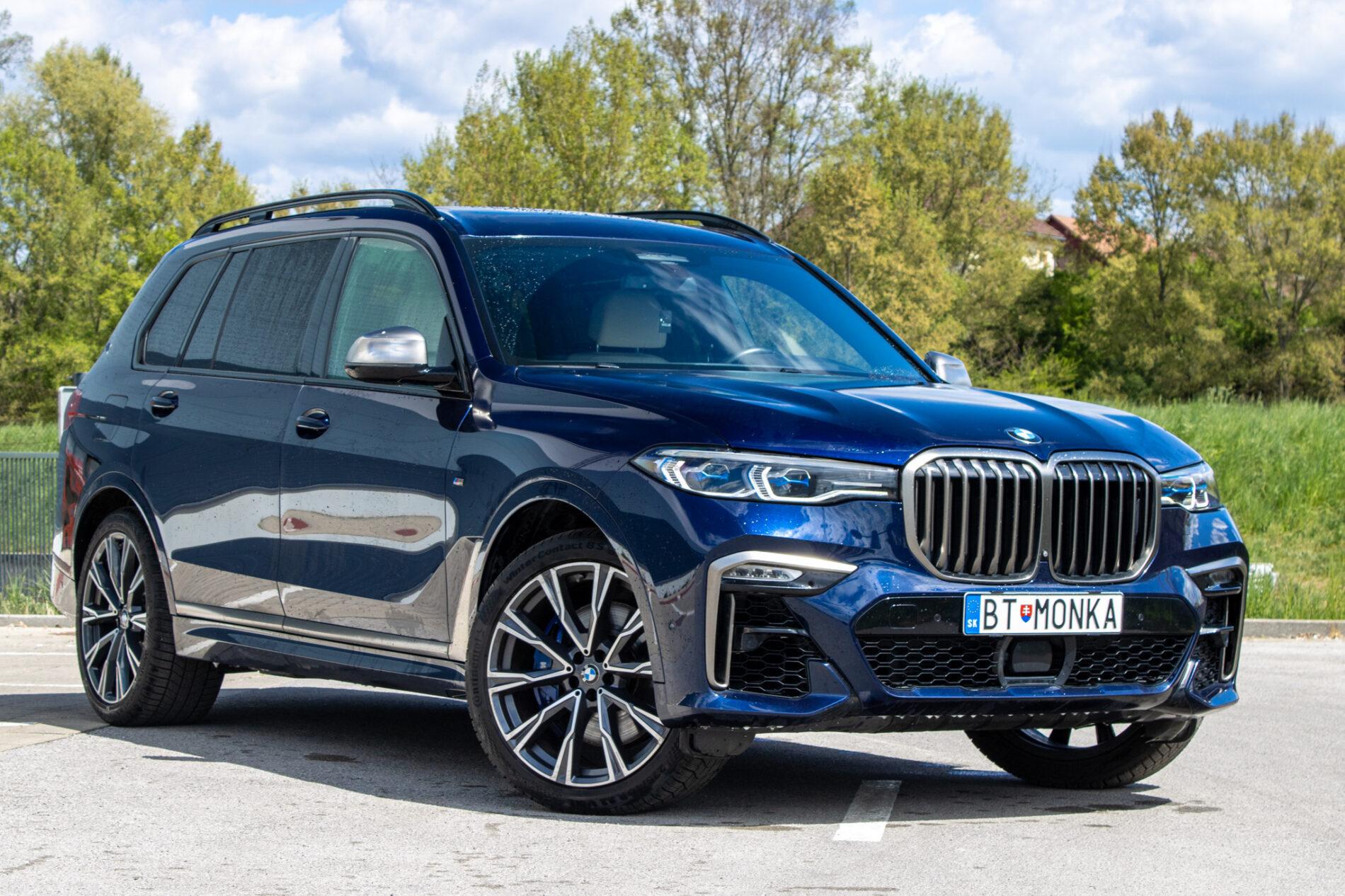 2021 BMW X7 M50i, modrá suv, 154 649 km