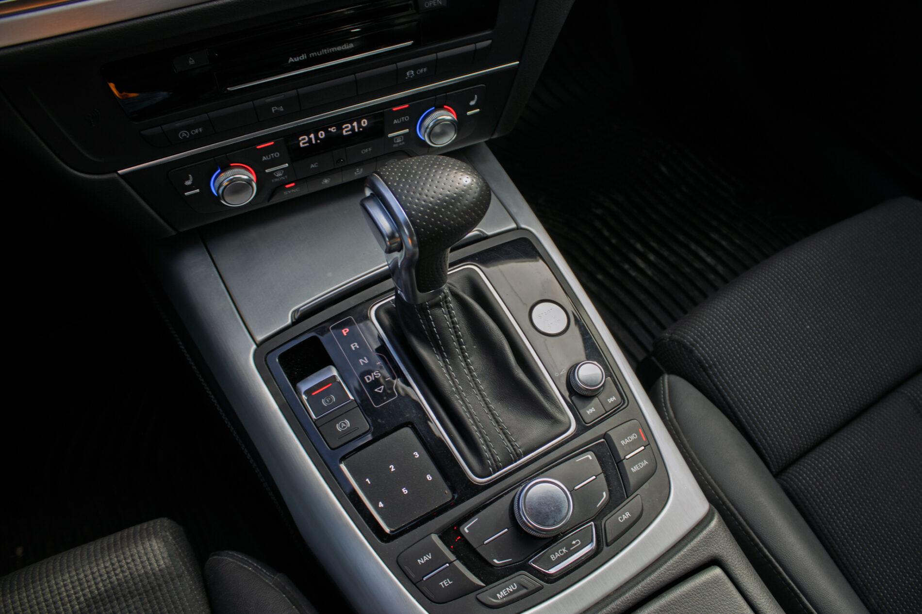 2012 AUDI A6, sivá kombi, 131 618 km