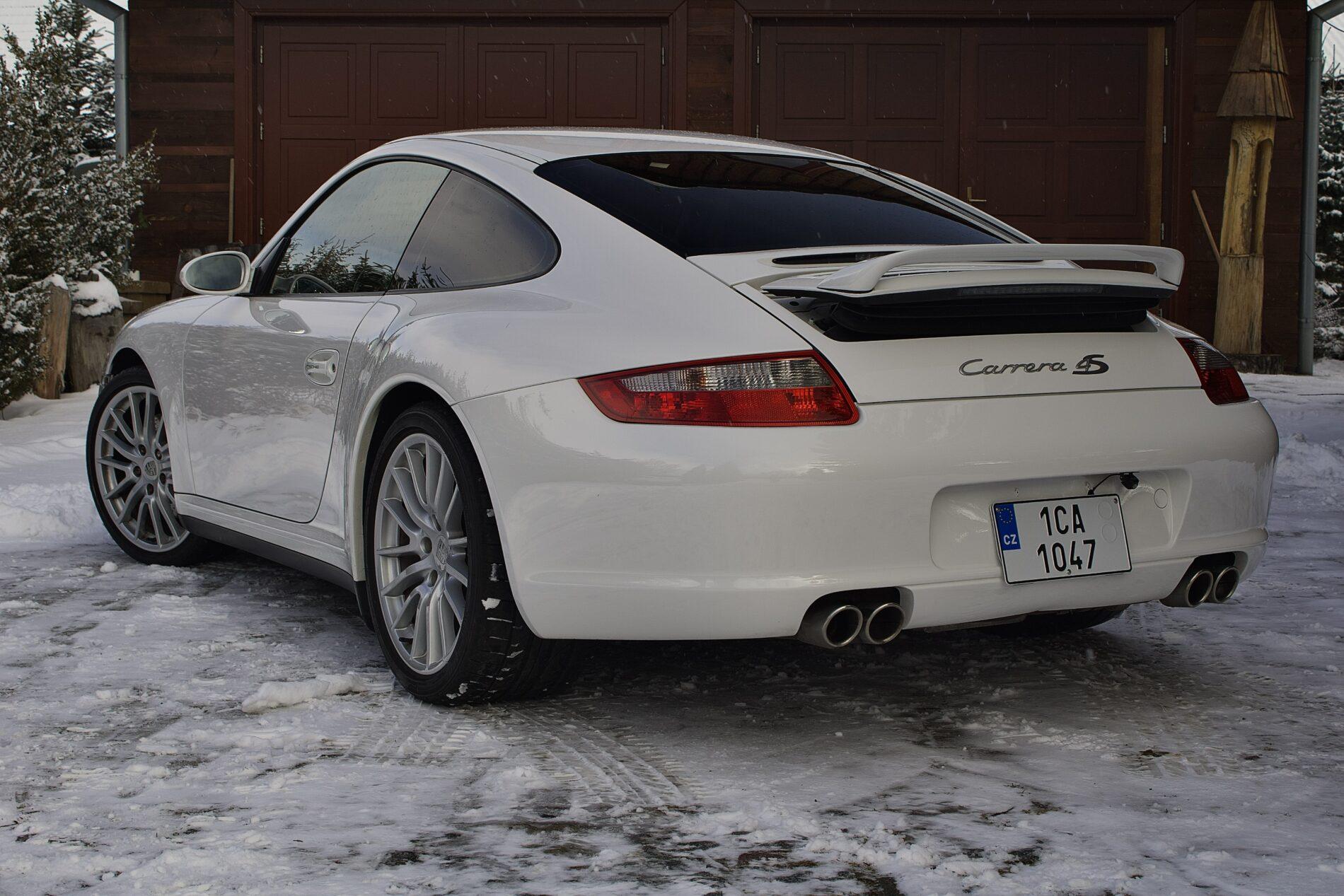 2008 Porsche 997 Carrera S, biela kupé, 83 929 km