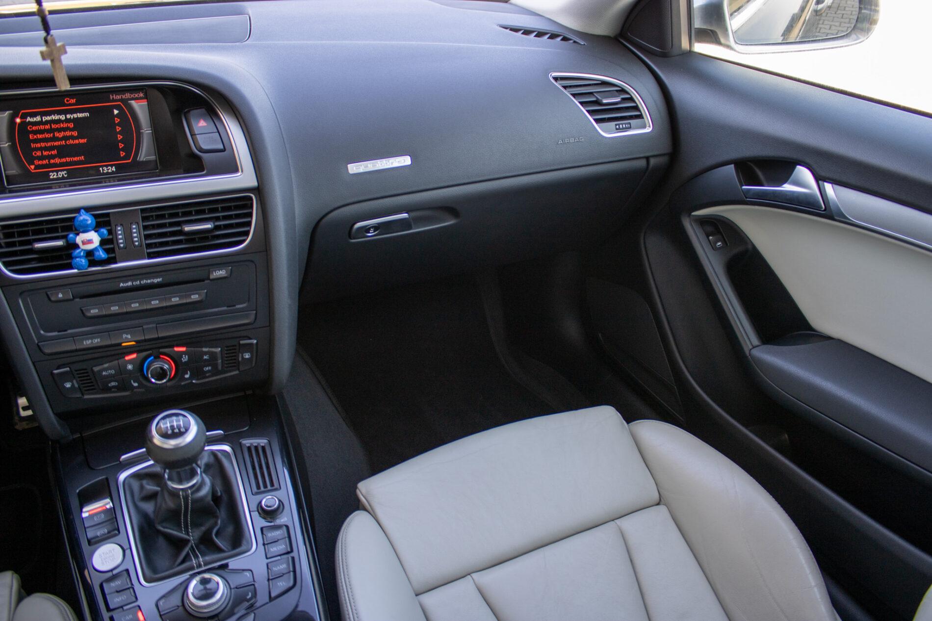 2008 AUDI S5, sivá kupé, 153 084 km