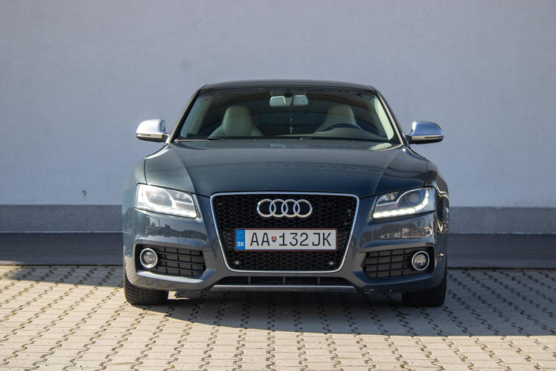 2008 AUDI S5, sivá kupé, 153 084 km