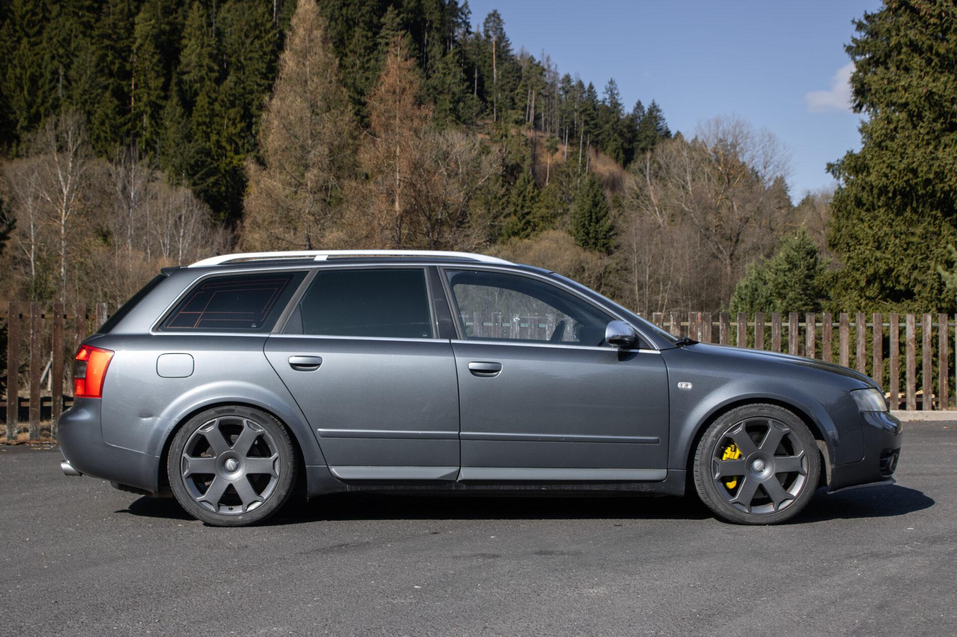 2004 AUDI S4, sivá kombi, 234 814 km