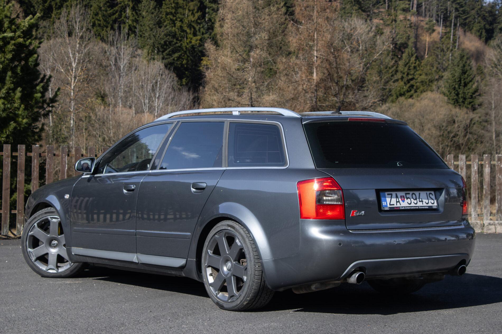 2004 AUDI S4, sivá kombi, 234 814 km