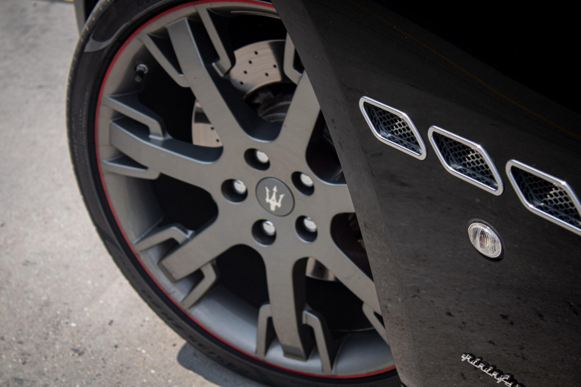 2008 Maserati GranTurismo, čierna kupé, 51 007 km