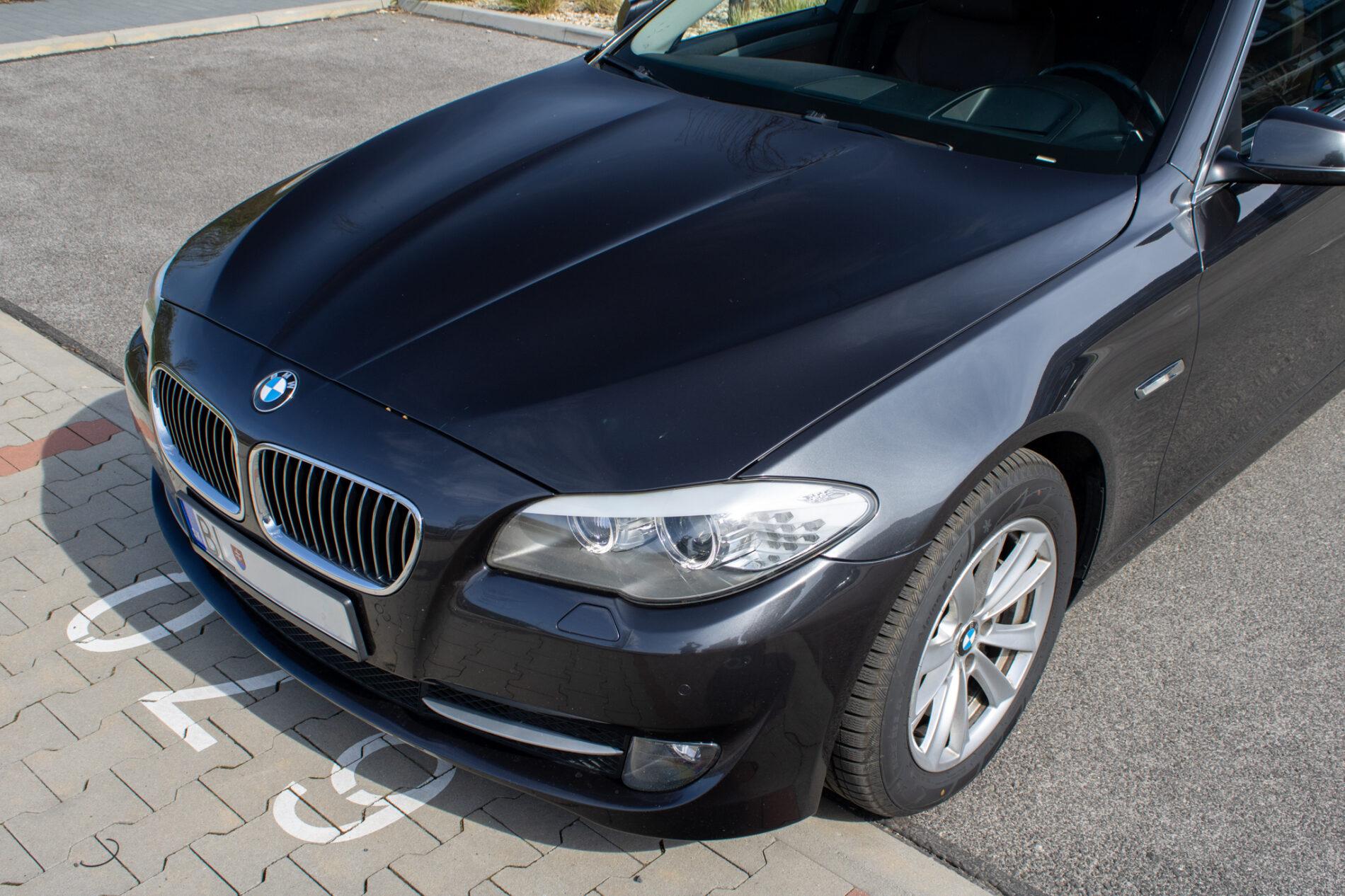 2013 BMW 528i, sivá sedan, 171 821 km