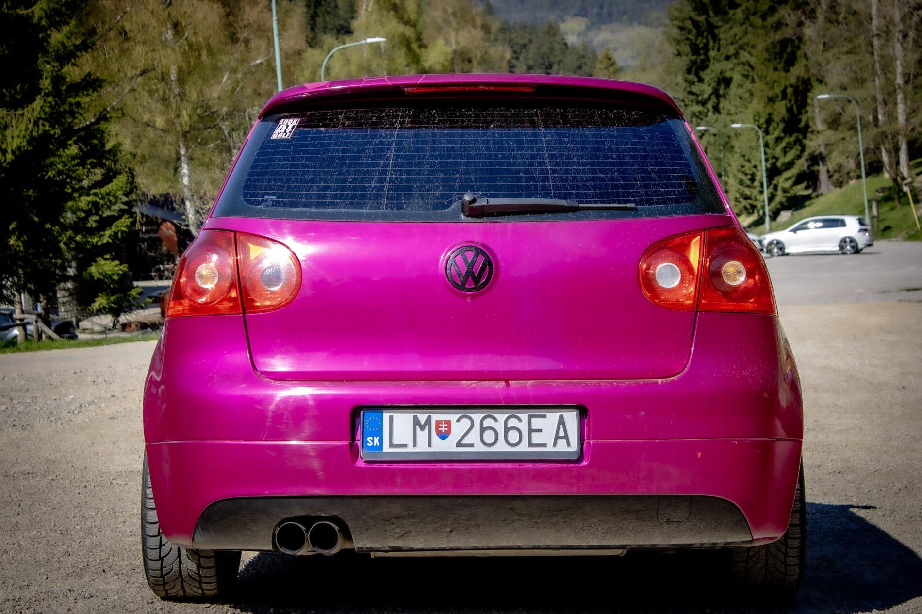2005 Volkswagen Golf GTI, fialová hatchback, 262 667 km