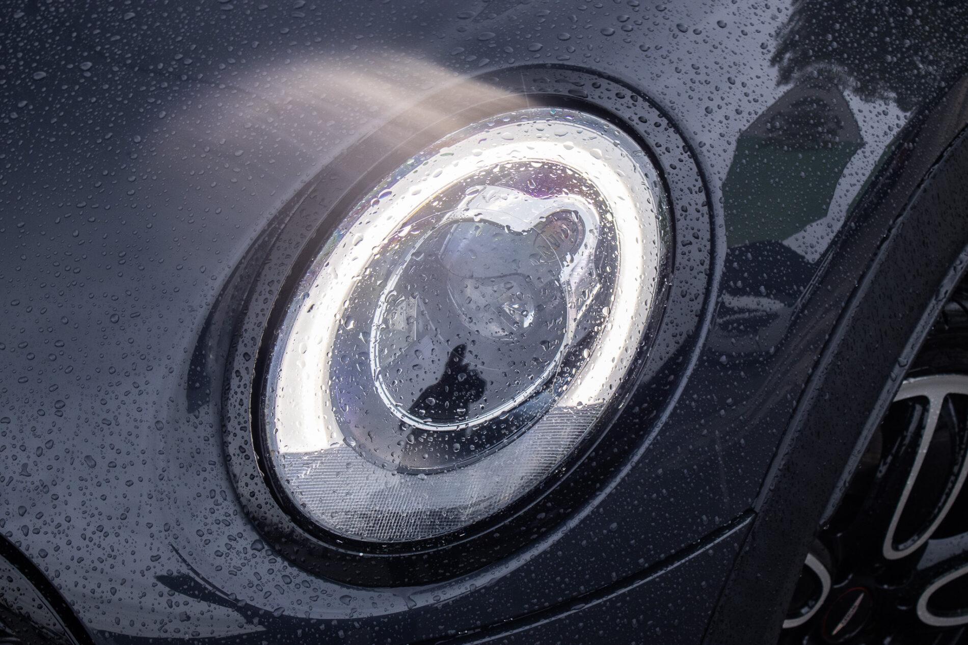 2016 MINI John Cooper Works, sivá hatchback, 143 900 km