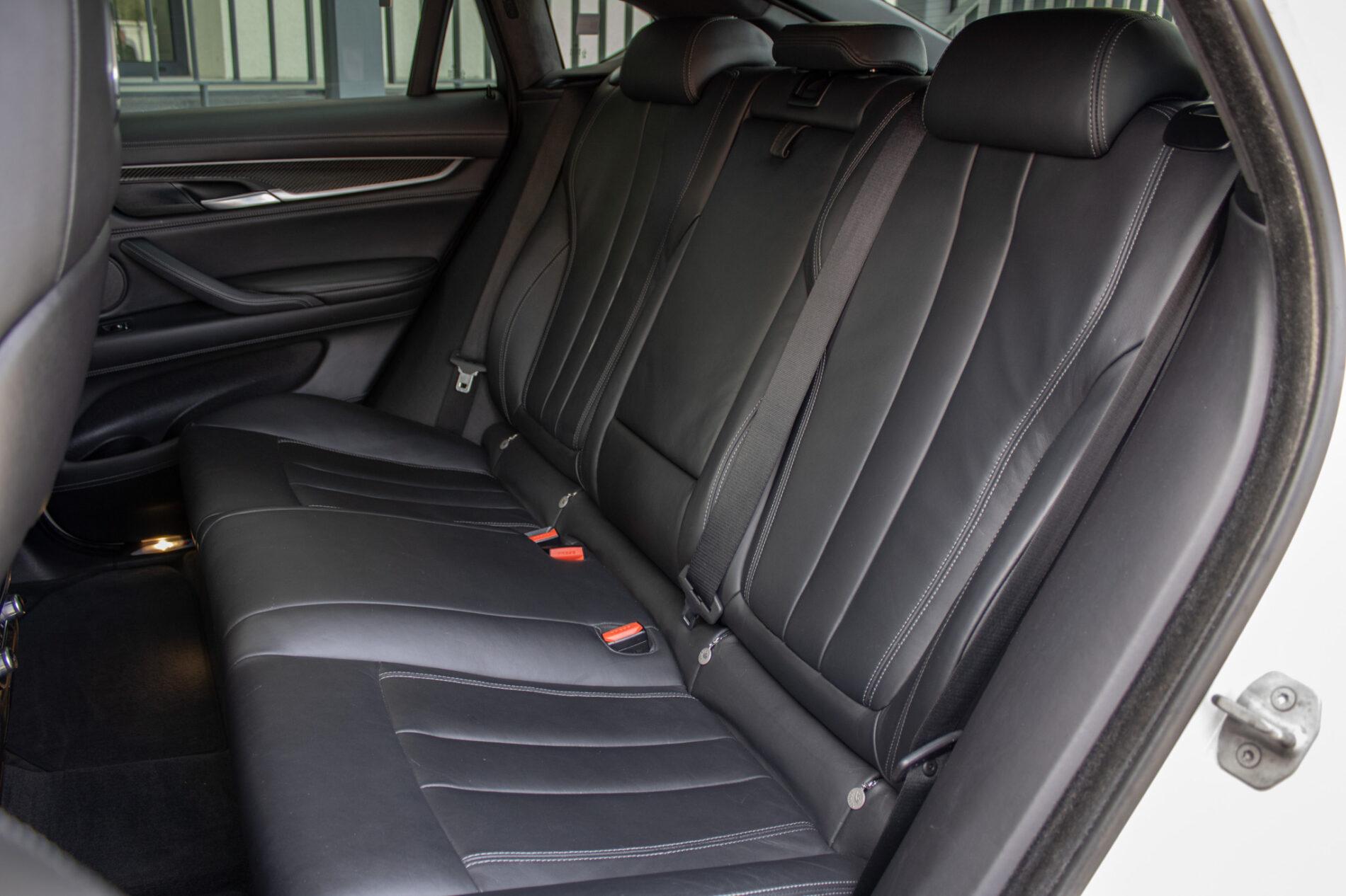2016 BMW X6 M, biela suv, 227 553 km