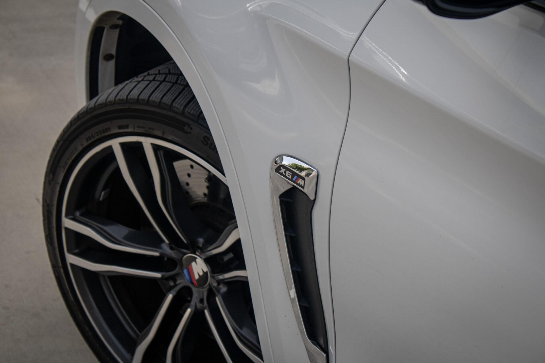 2016 BMW X6 M, biela suv, 227 553 km