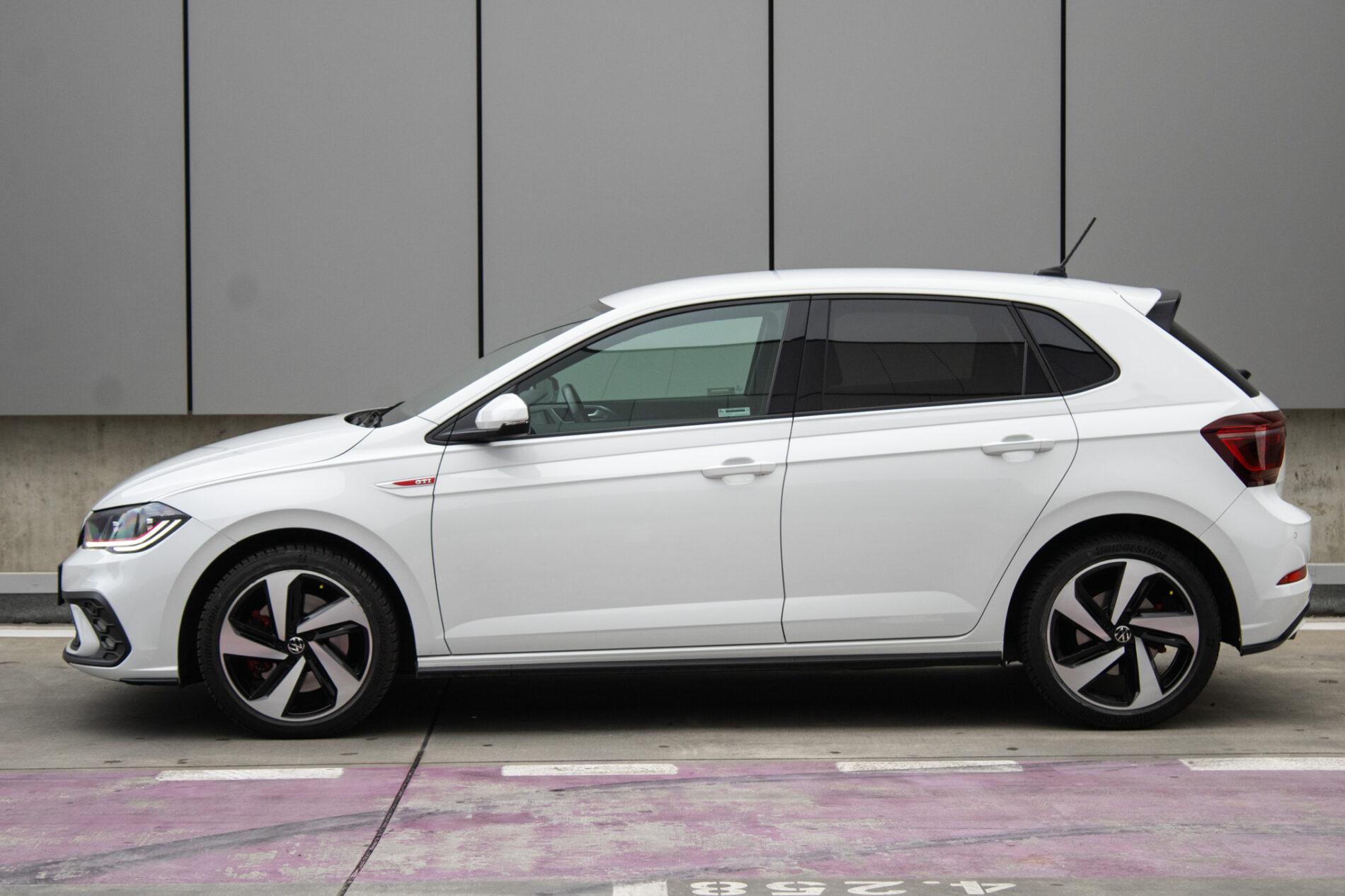 2022 Volkswagen Polo GTI, biela hatchback, 53 706 km