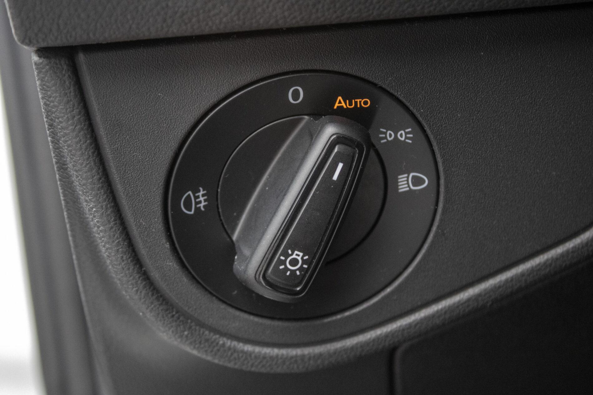 2022 Volkswagen Polo GTI, biela hatchback, 53 706 km