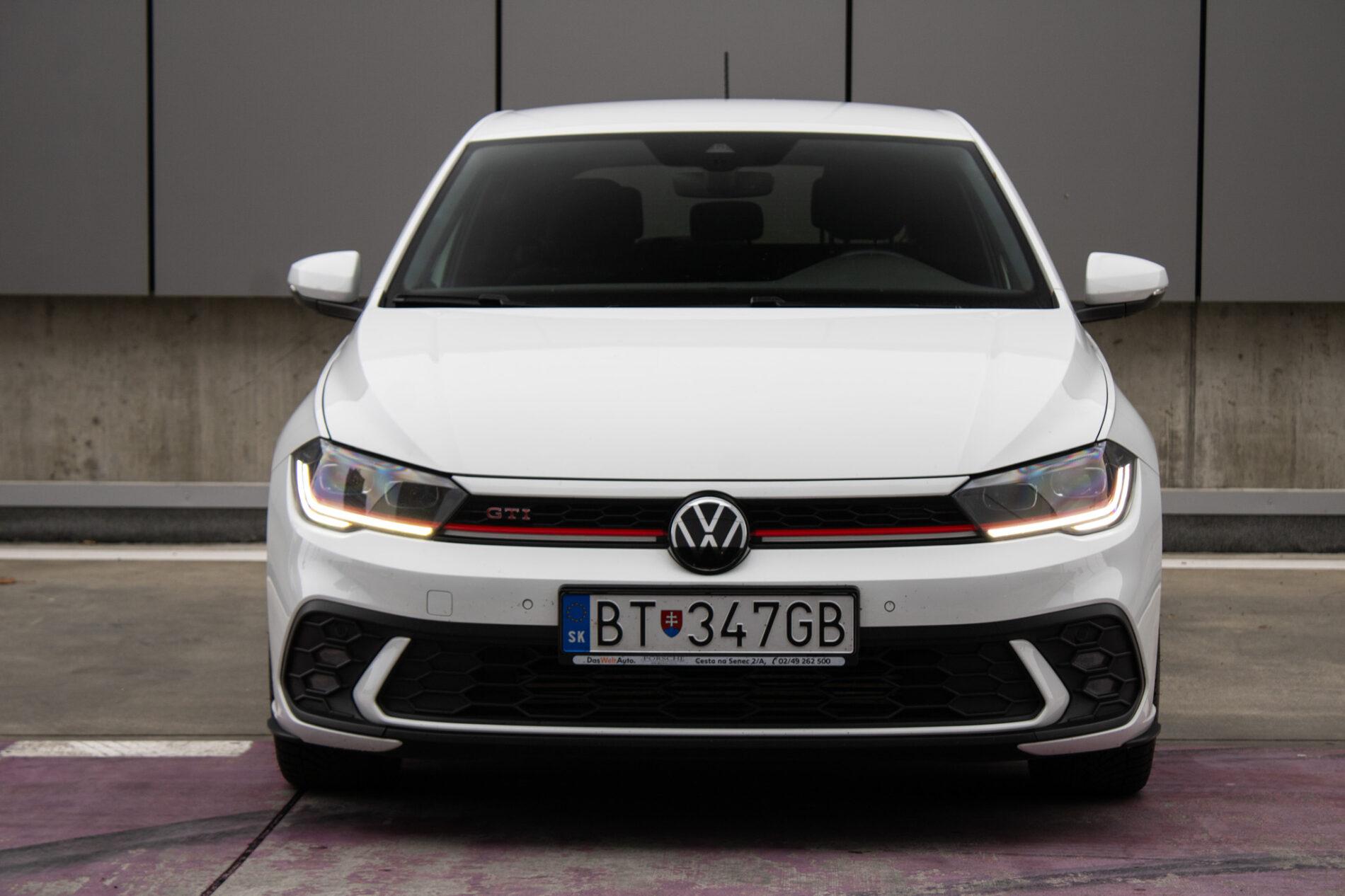 2022 Volkswagen Polo GTI, biela hatchback, 53 706 km