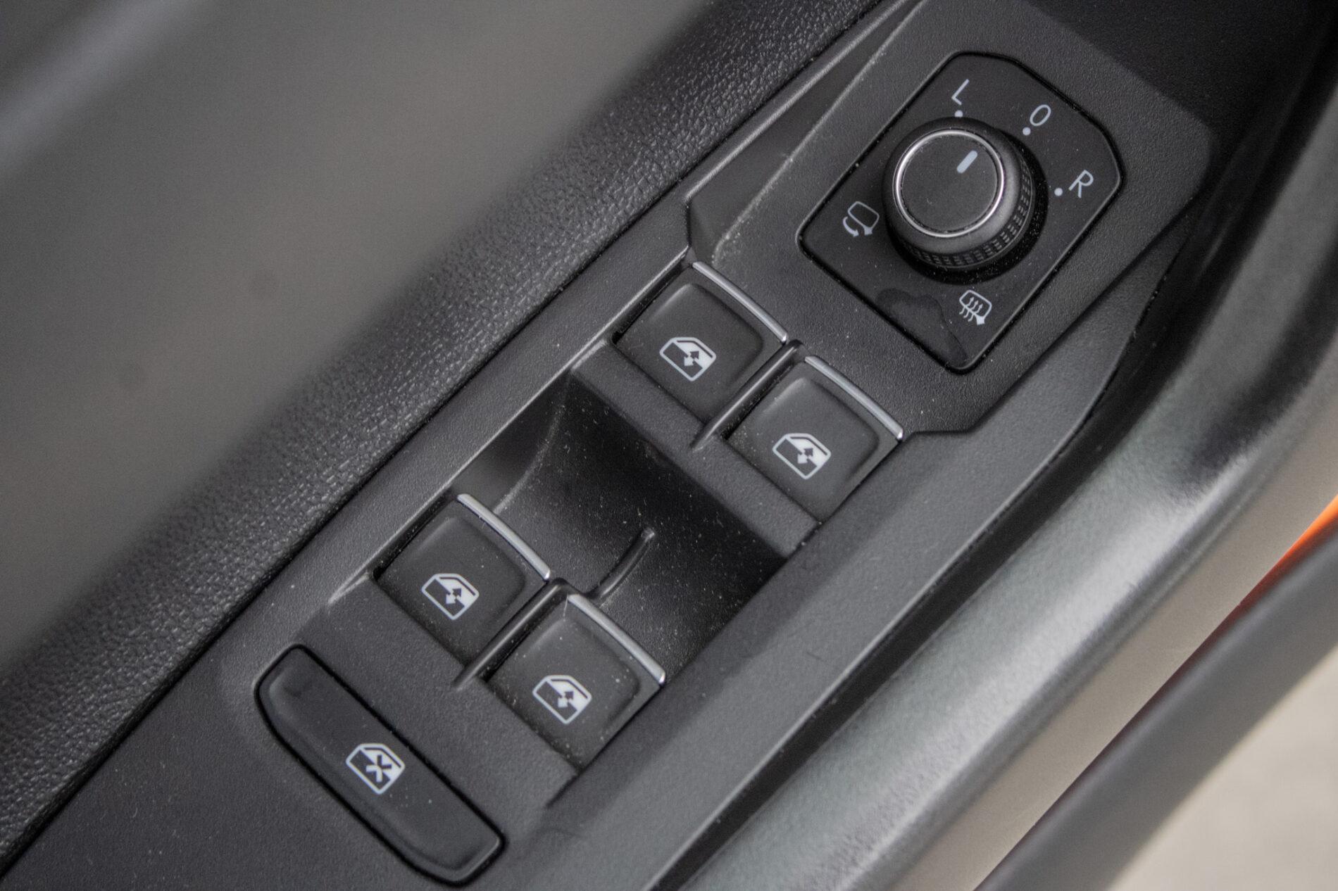 2022 Volkswagen Polo GTI, biela hatchback, 53 706 km