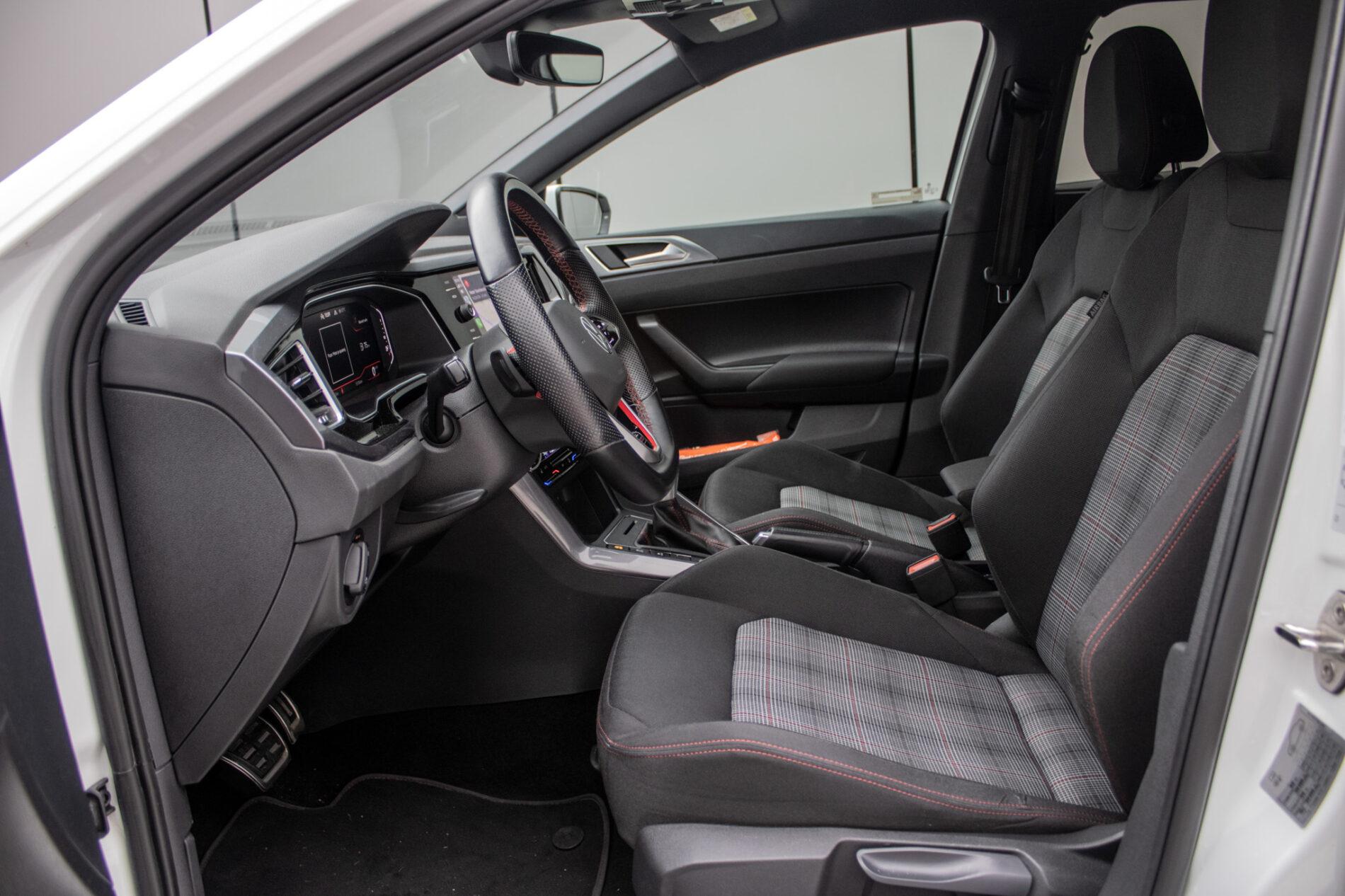 2022 Volkswagen Polo GTI, biela hatchback, 53 706 km