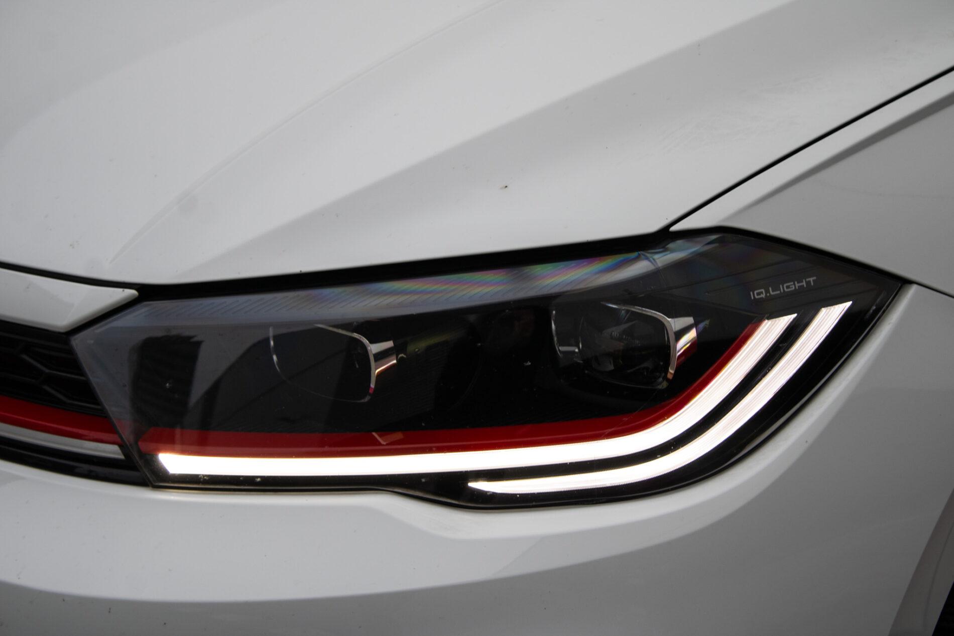 2022 Volkswagen Polo GTI, biela hatchback, 53 706 km