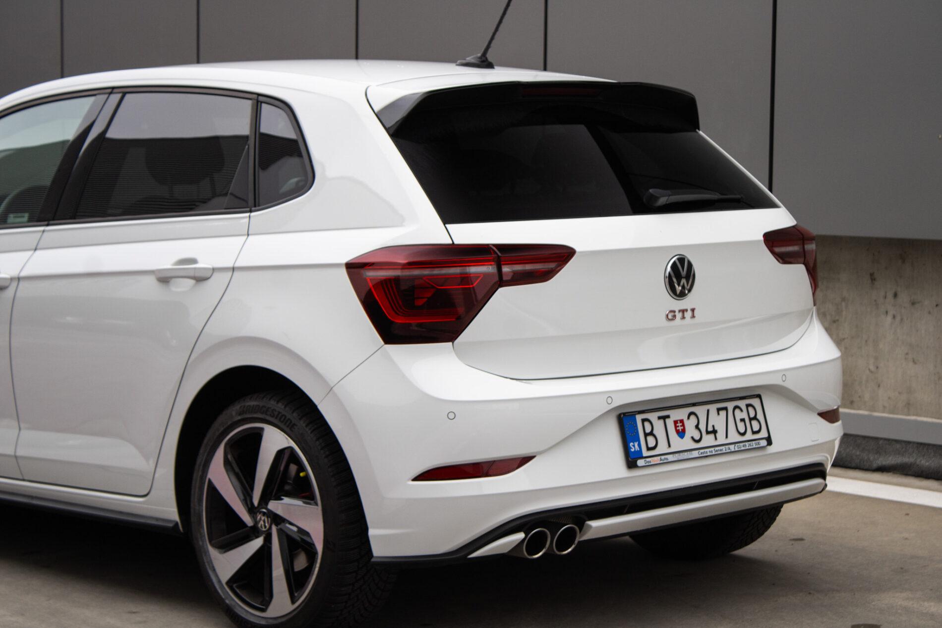 2022 Volkswagen Polo GTI, biela hatchback, 53 706 km
