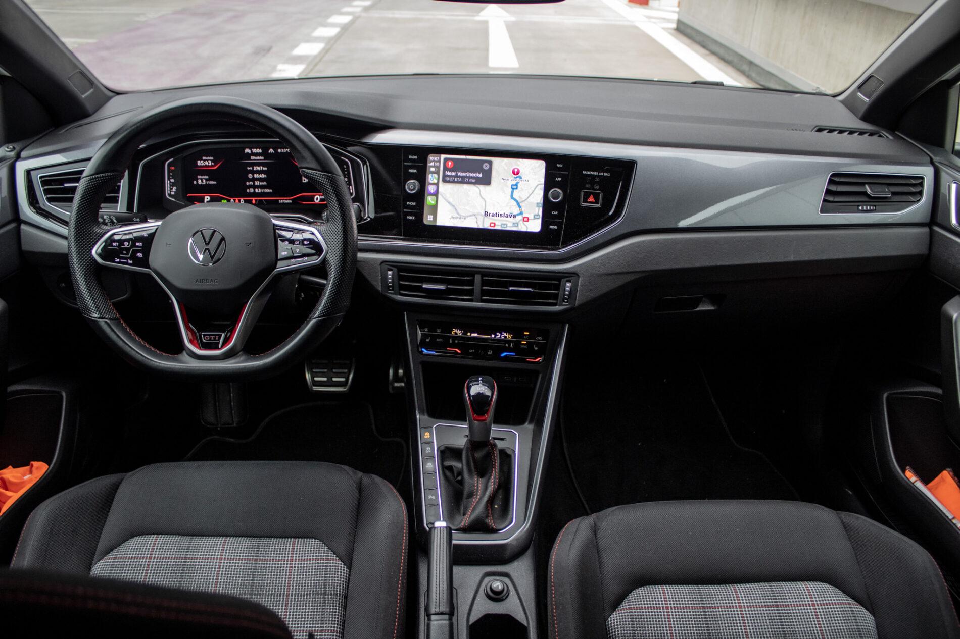2022 Volkswagen Polo GTI, biela hatchback, 53 706 km