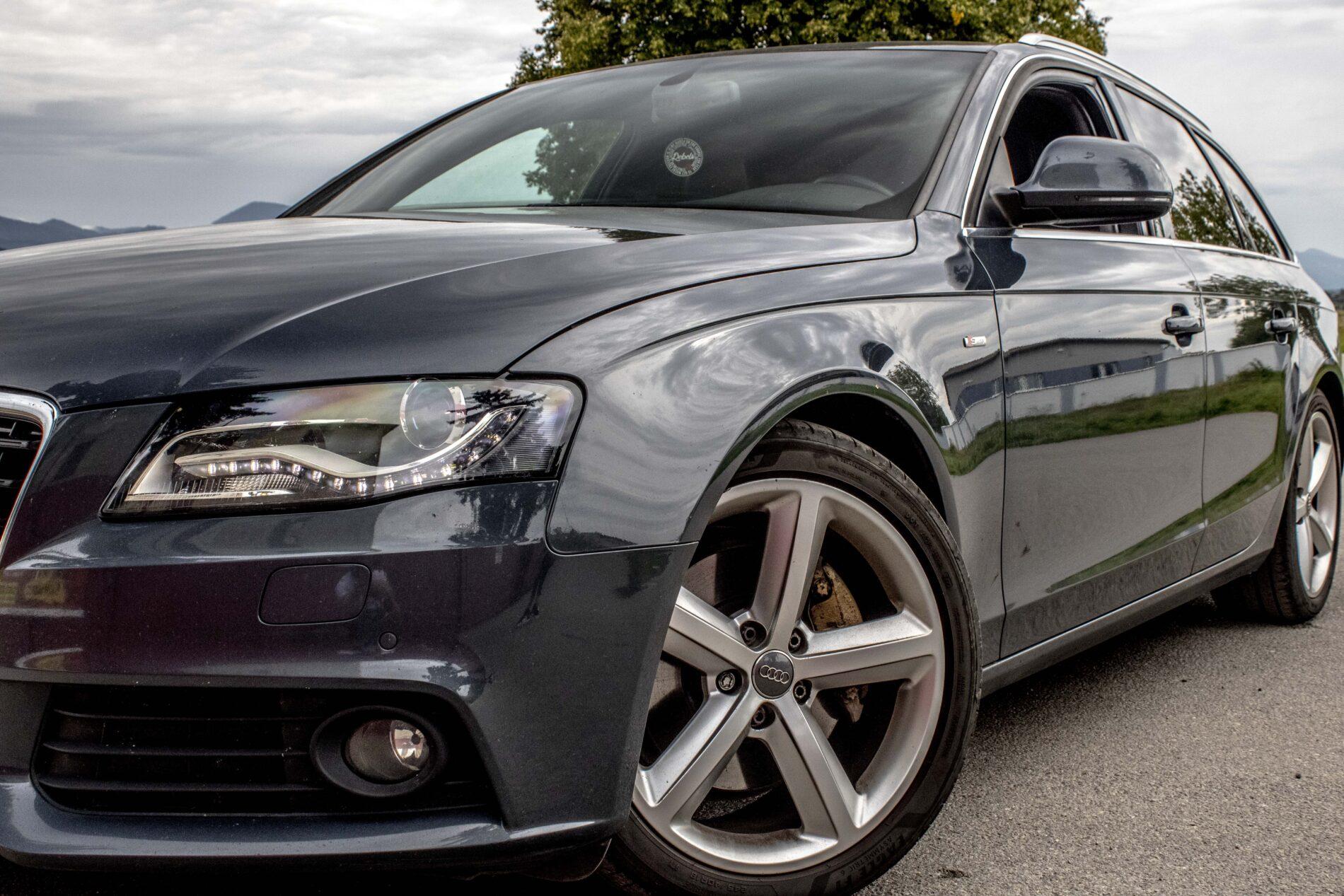 2009 AUDI A4, sivá kombi, 385 605 km