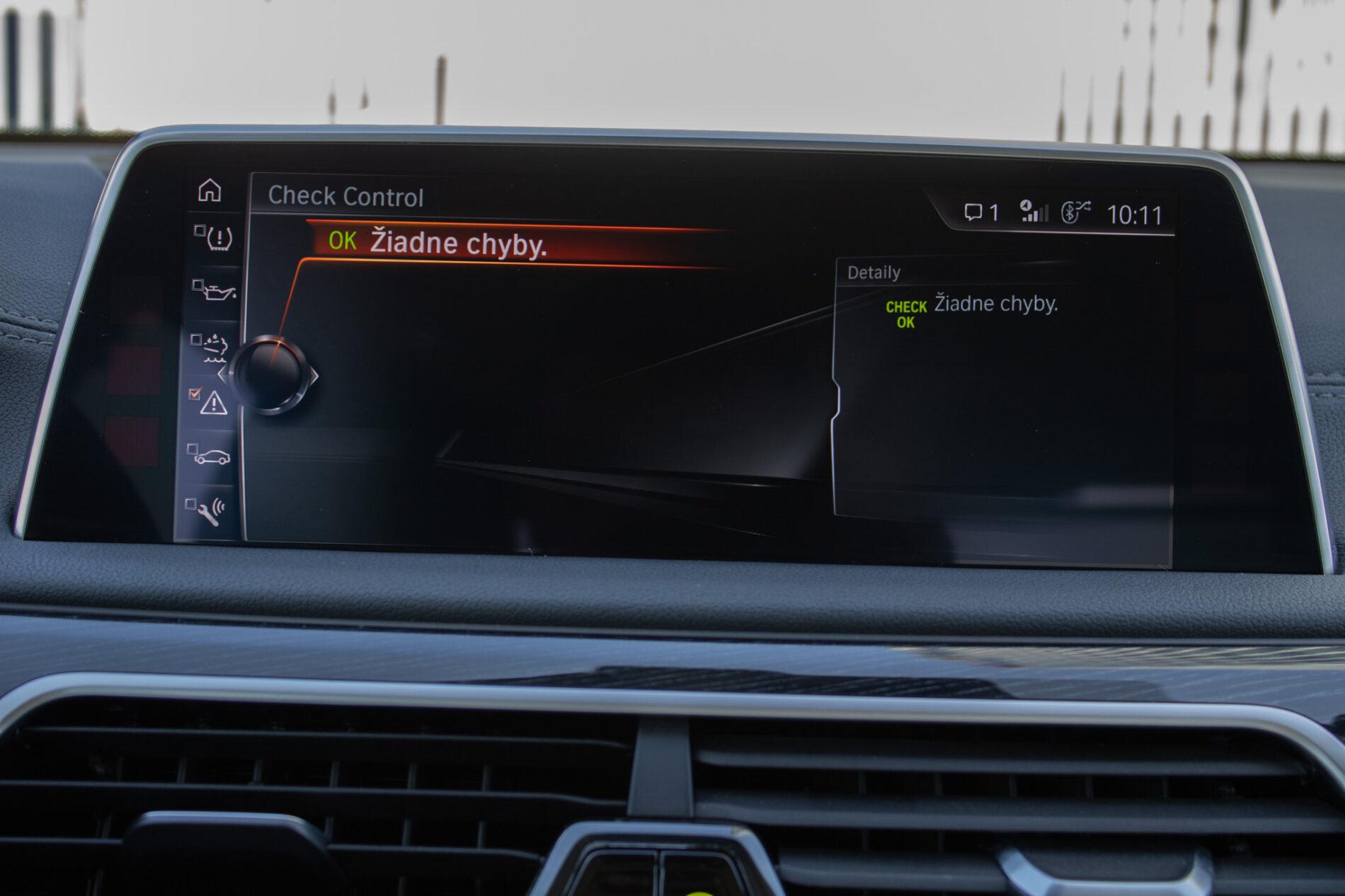 2016 BMW 740d, modrá sedan, 157 369 km
